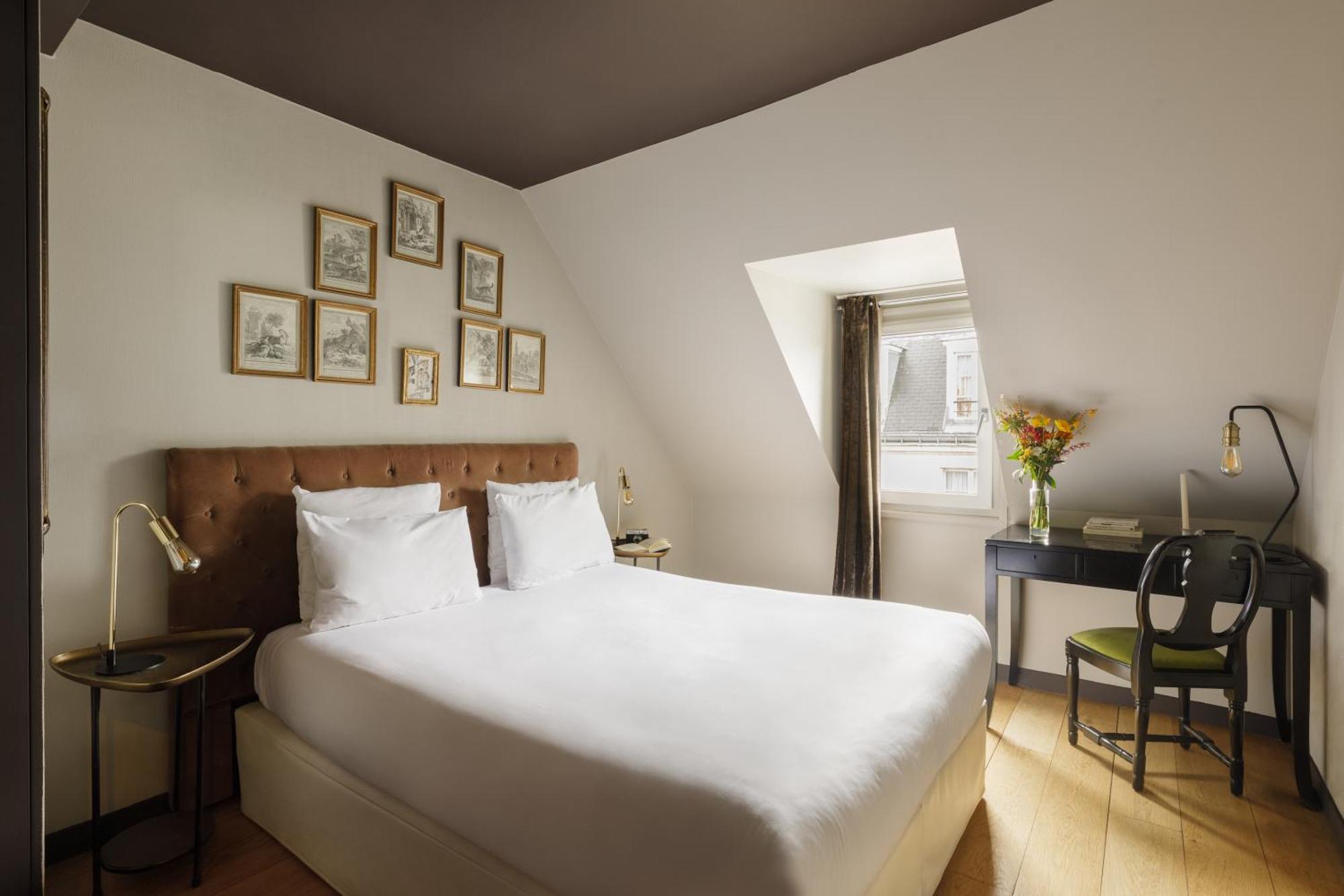 New Republique - Ex Albert's 4*