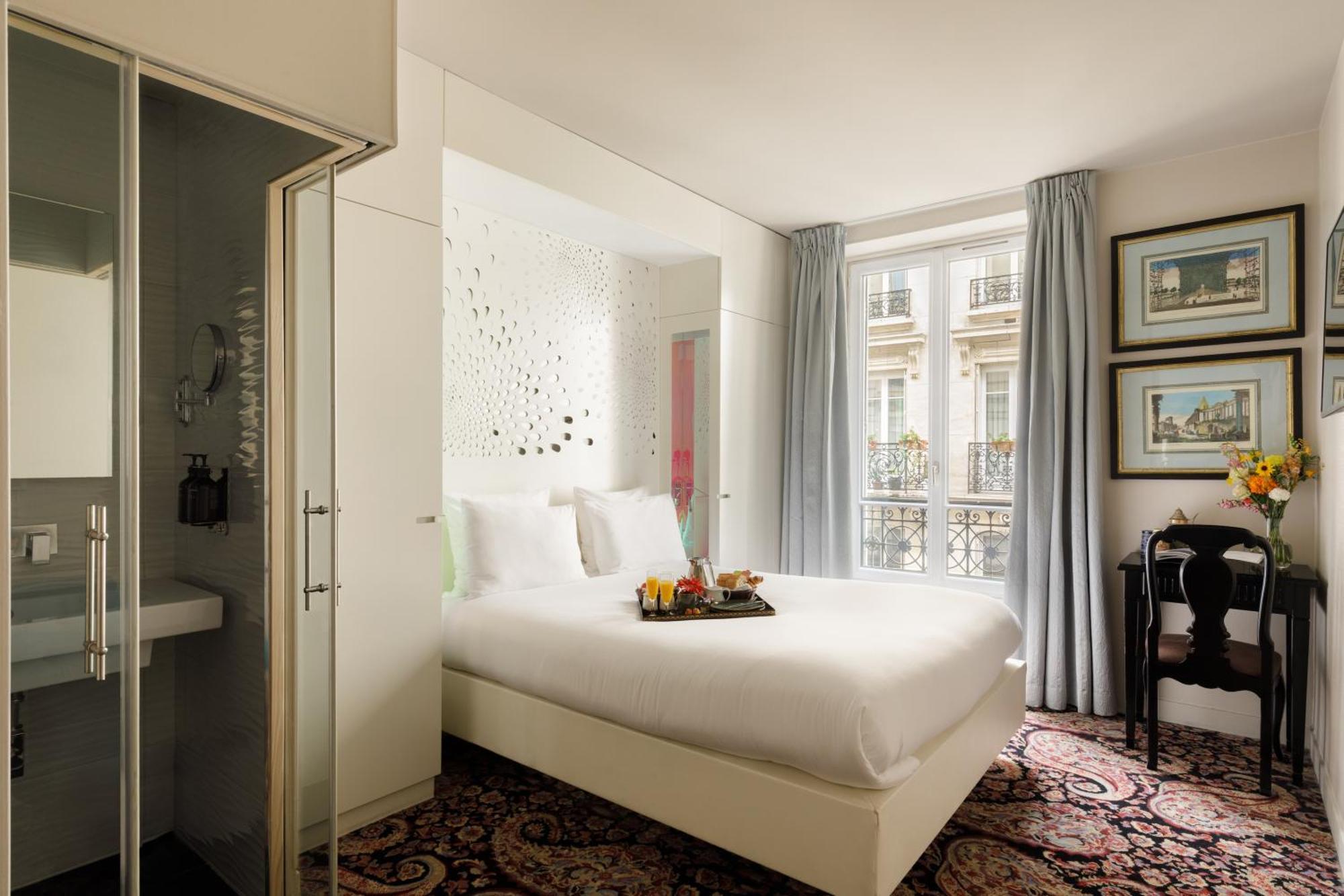 New Republique - Ex Albert's Hotel 4*