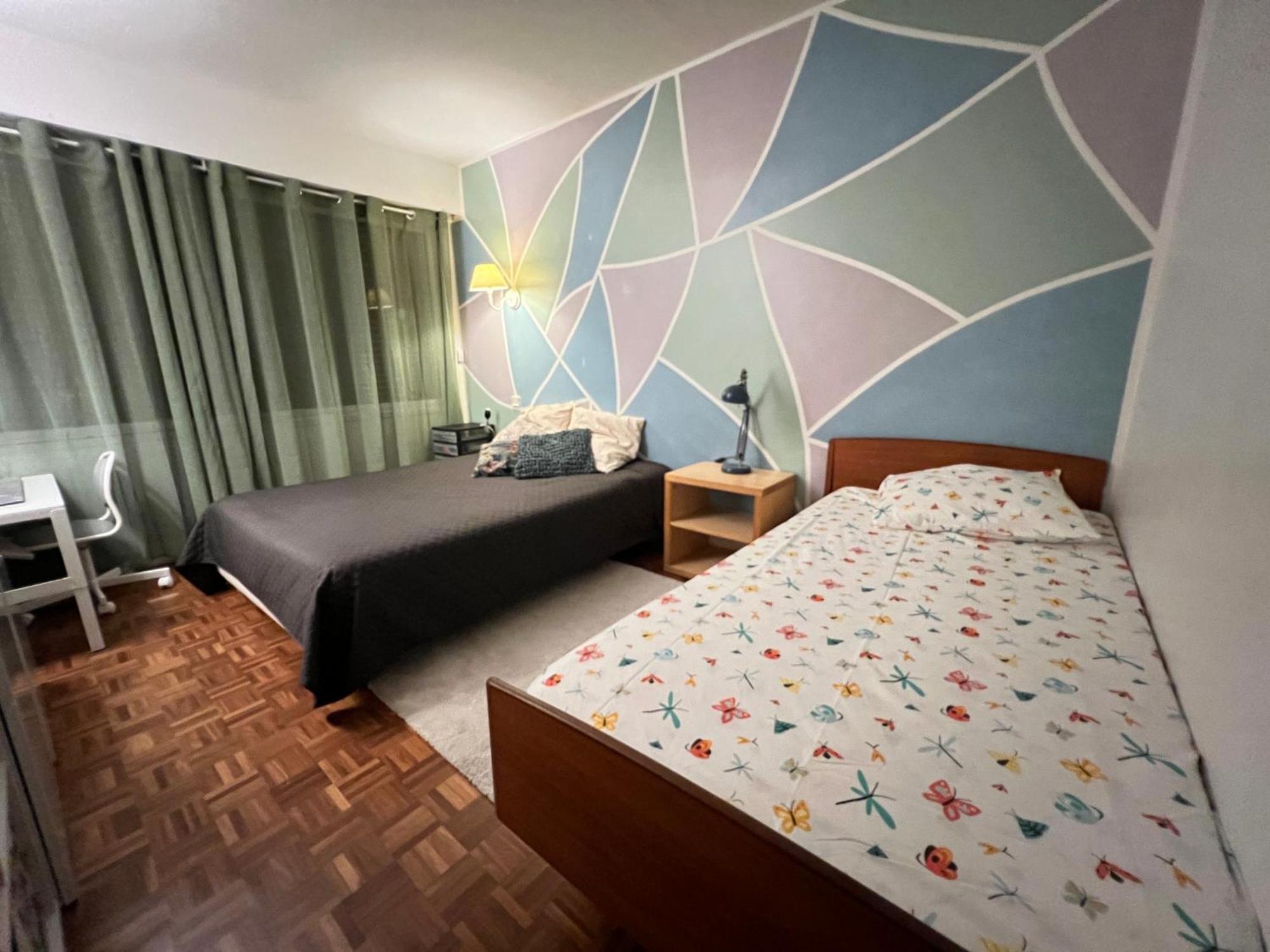 Appartamento Grand Avec Balcon Et Parking Gratuit Sur Place