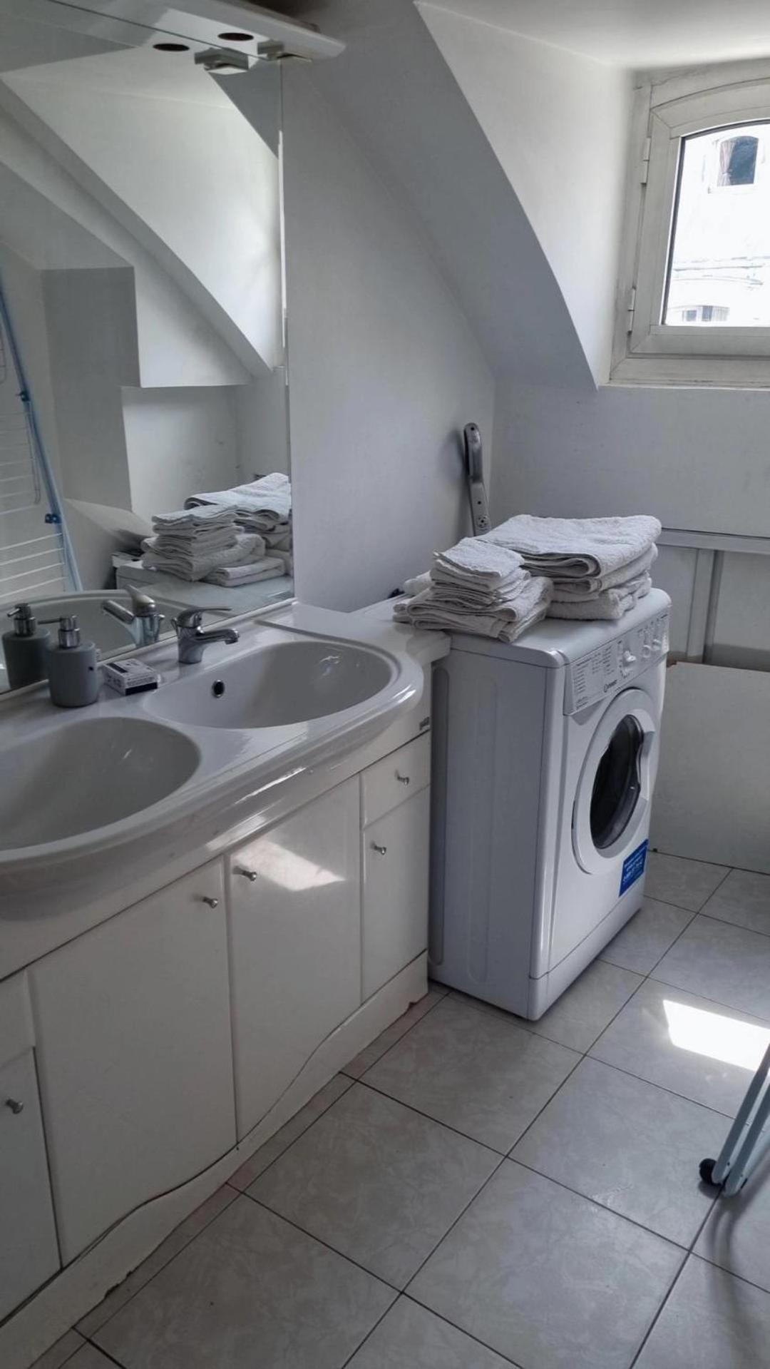 Spacieux Apparemment Au Centre De Chic Appartamento