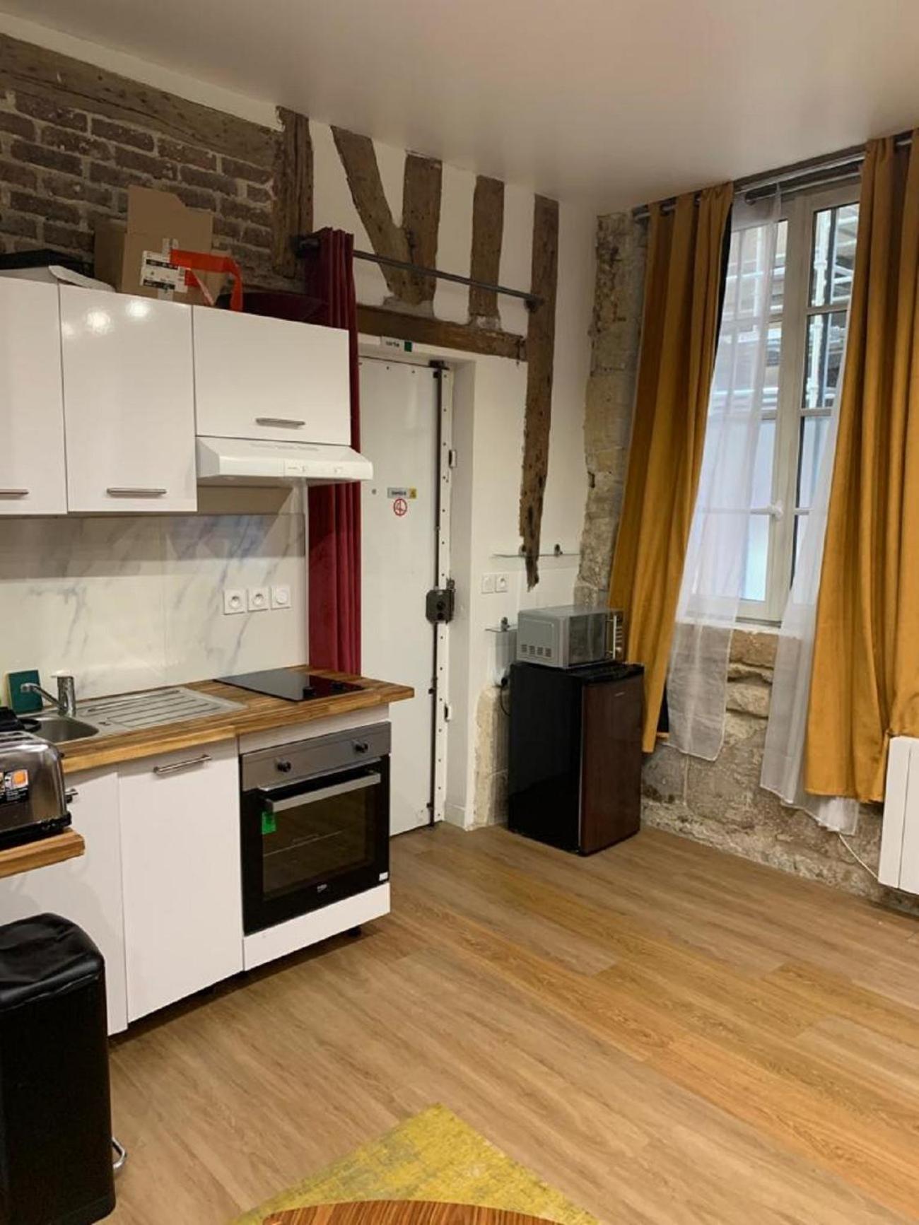 154 - Urban Atelier Cinema In Appartamento Parigi