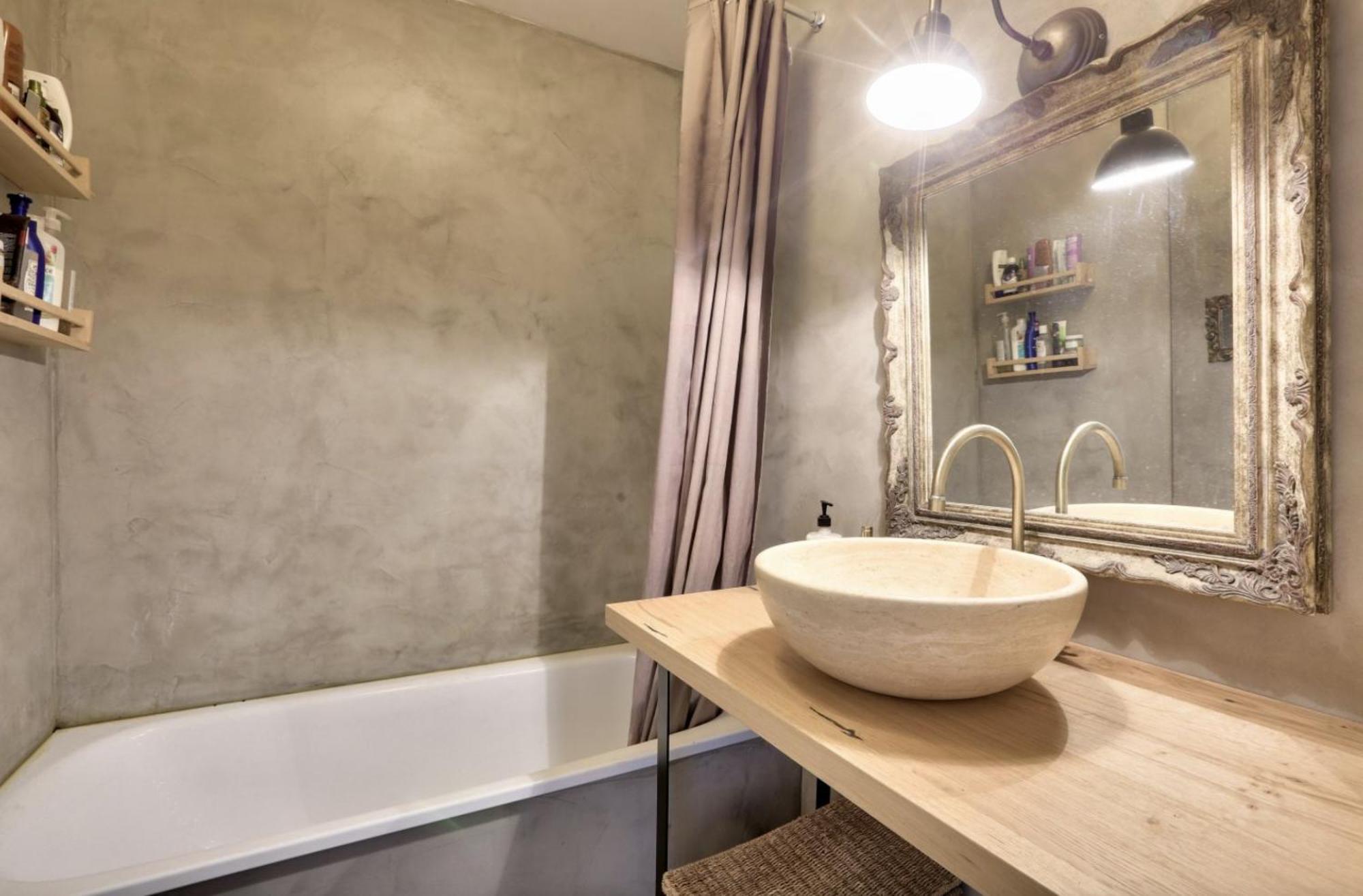 Charming For 4 In The Heart Of Montmartre Paris