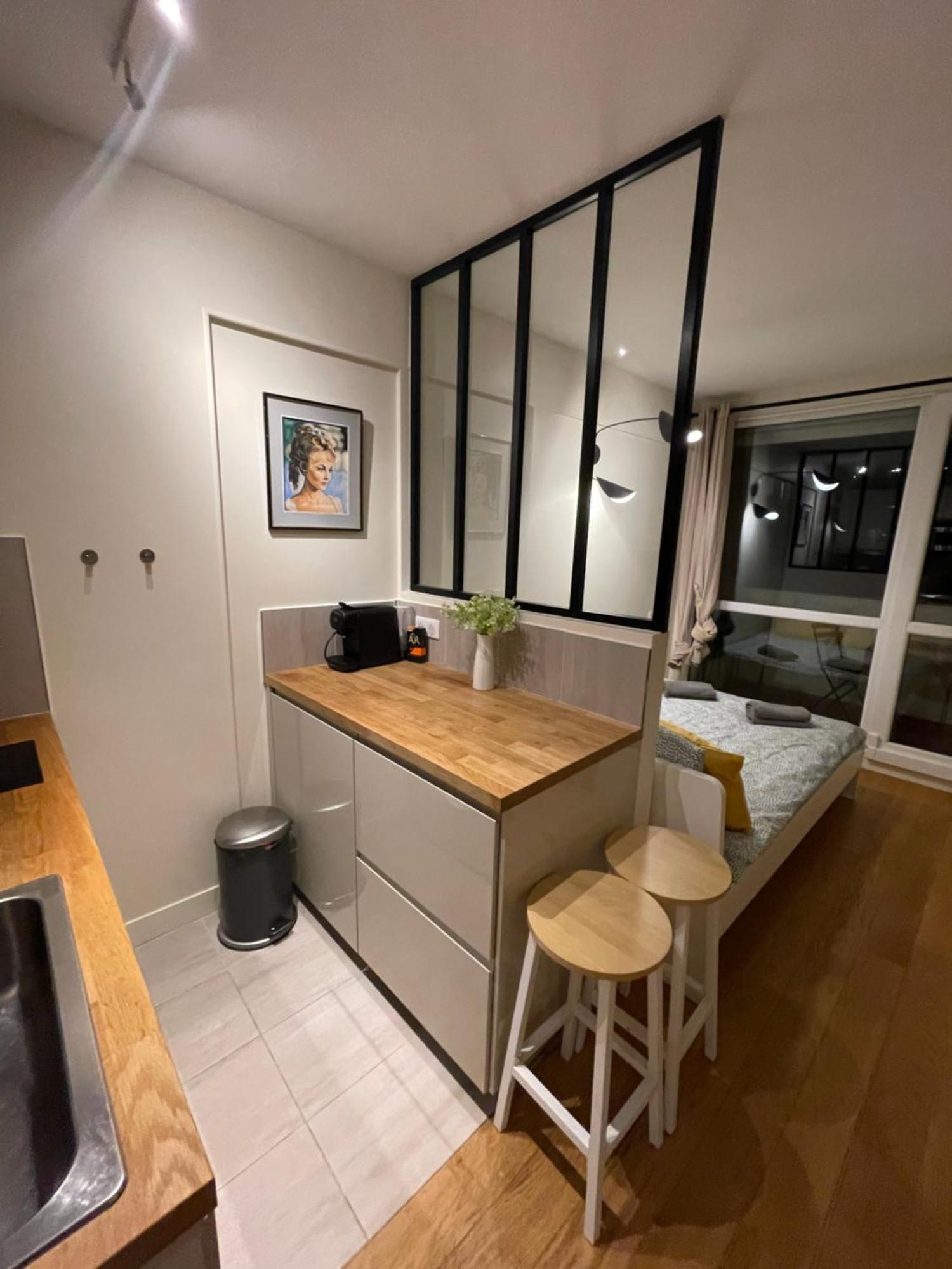 Dream Dwell -studio With Balcony 800m To Trocadero And Tour Eiffel Paris