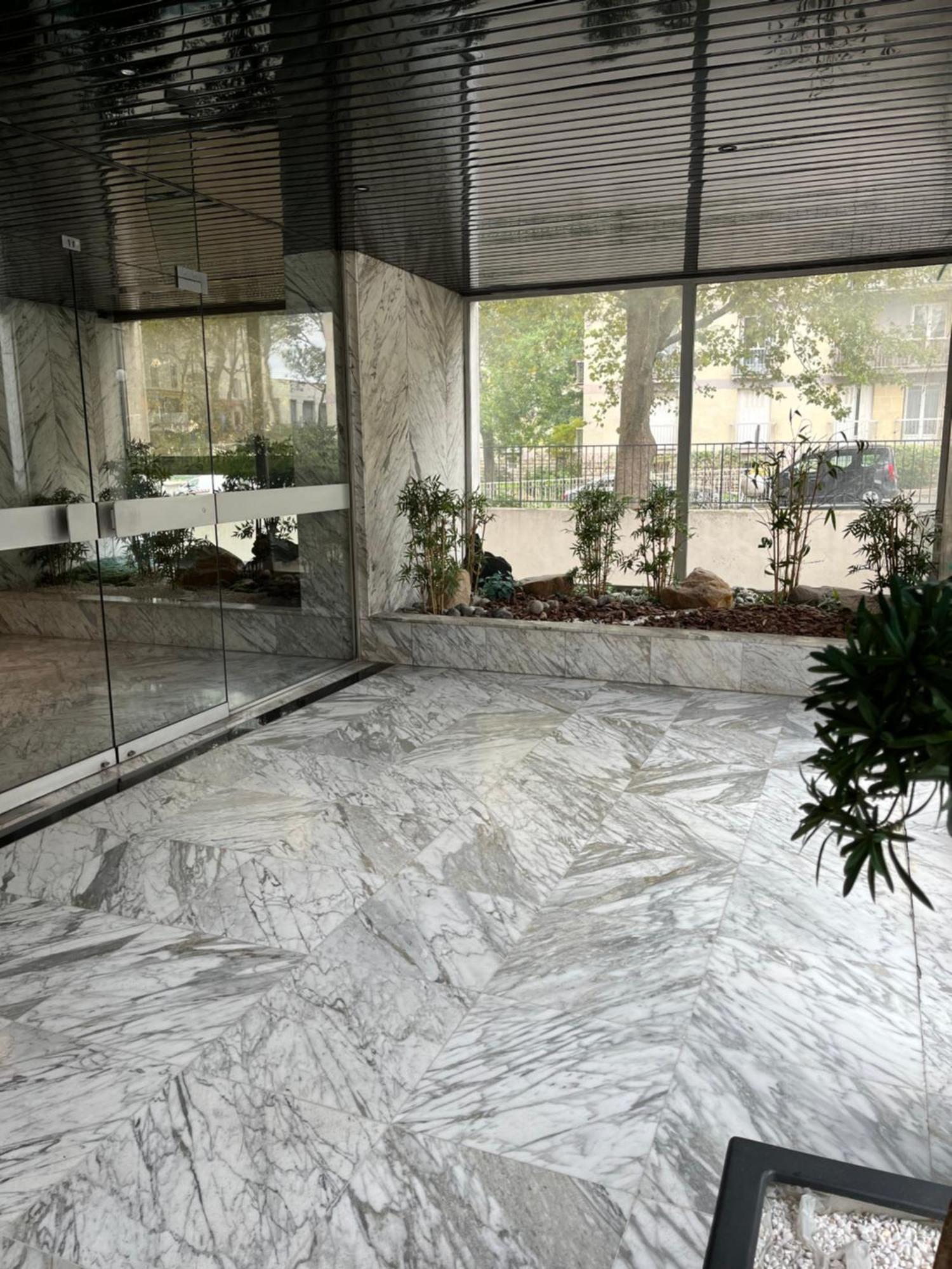 Apartment Terrasse Avec Vue, Proche Bercy-paris, 3 Pieces Spacieux Et Confort *