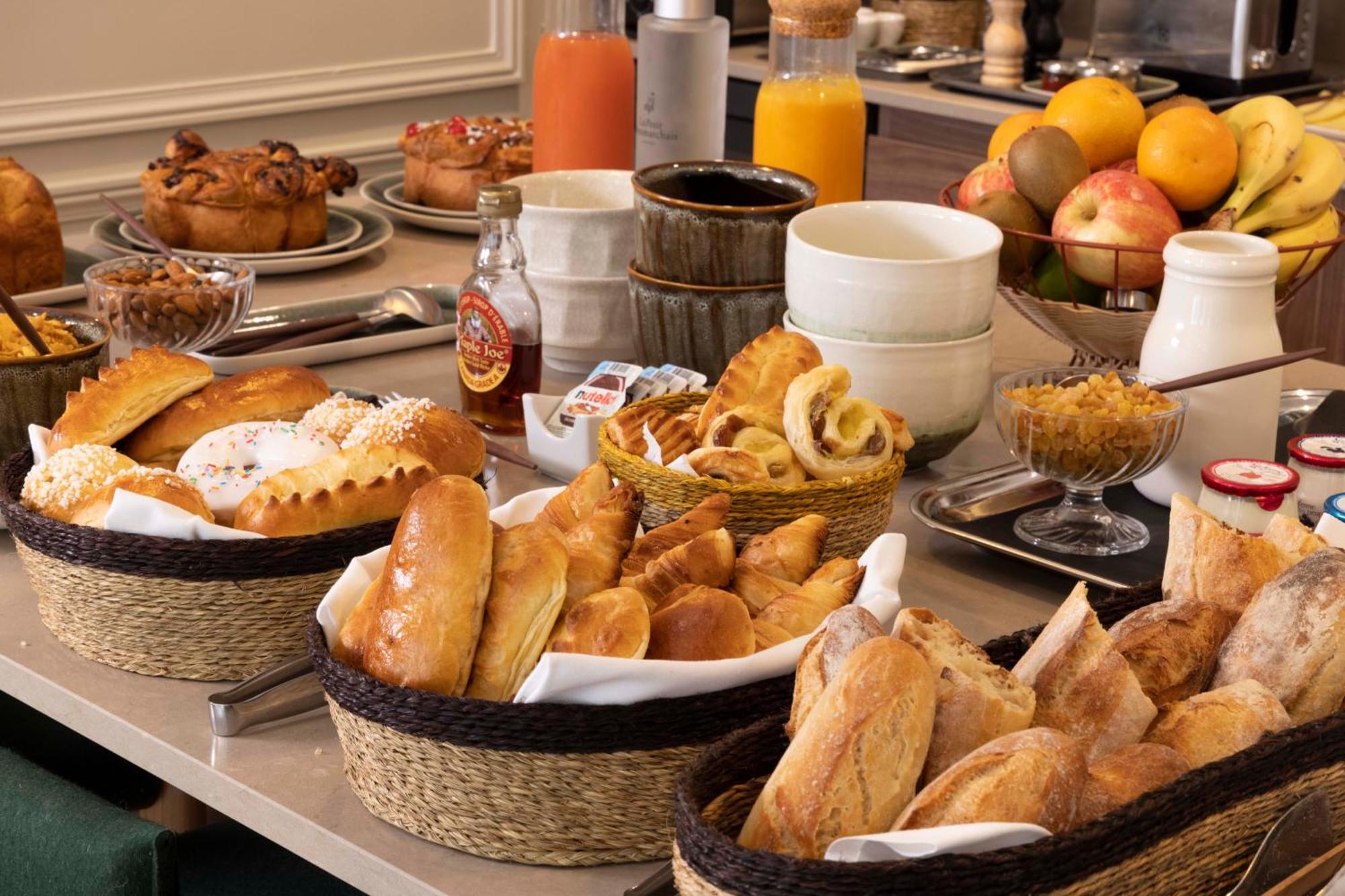Le Petit Oberkampf & 4* Parigi