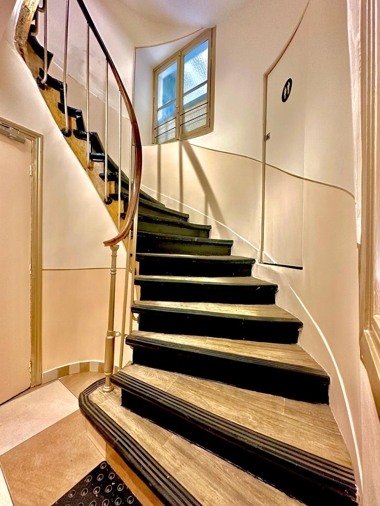 Hotel Nation Montmartre Parigi