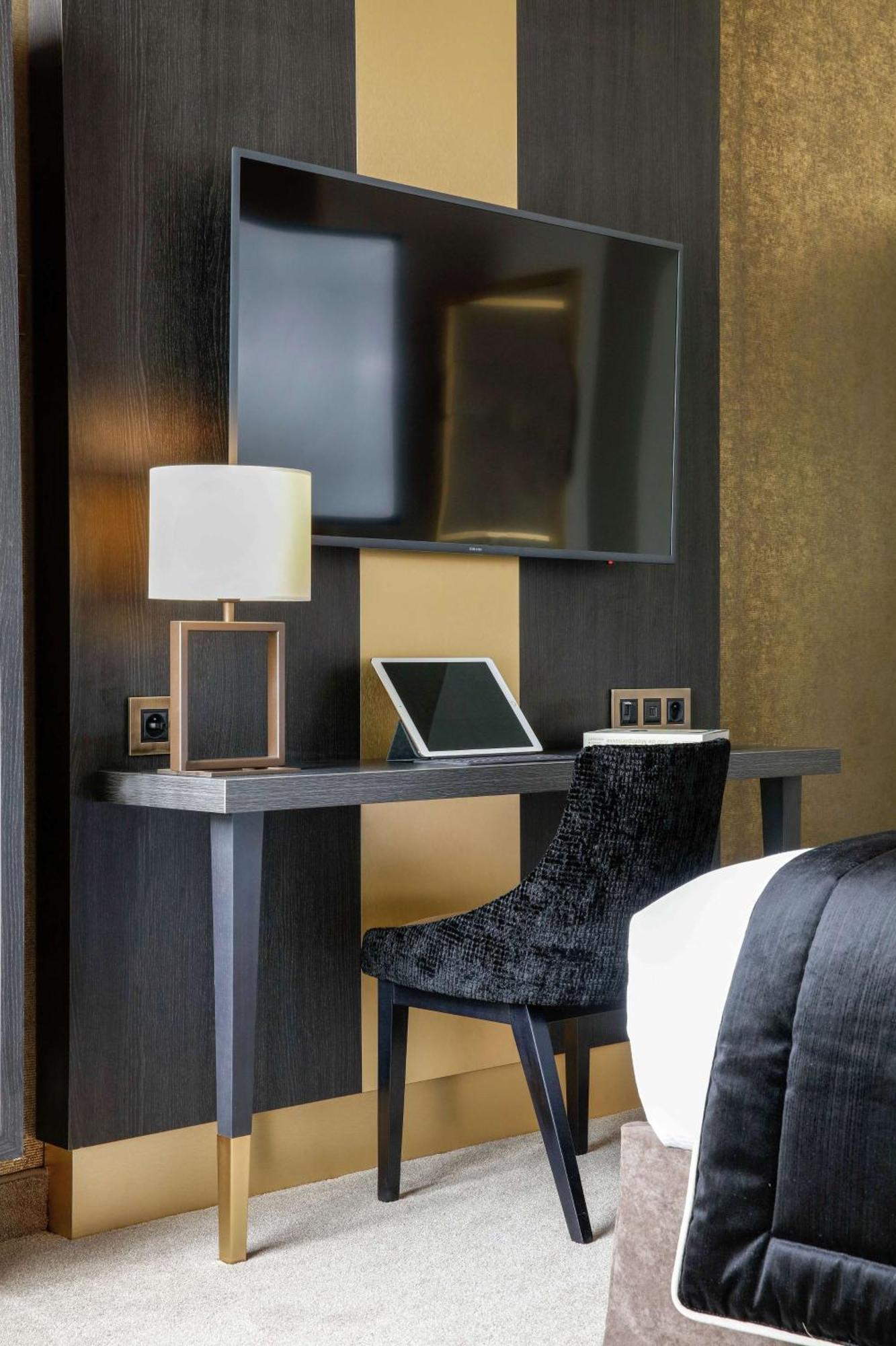 Hotel Niepce Paris, Curio Collection By Hilton Parigi
