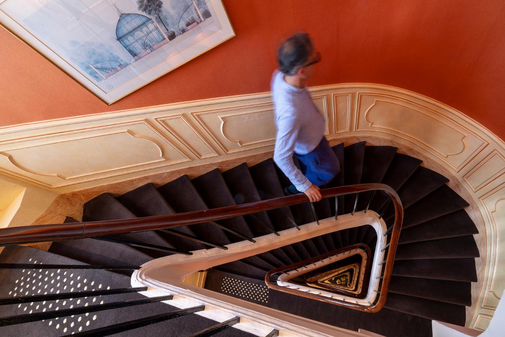 Le Regent Hotel