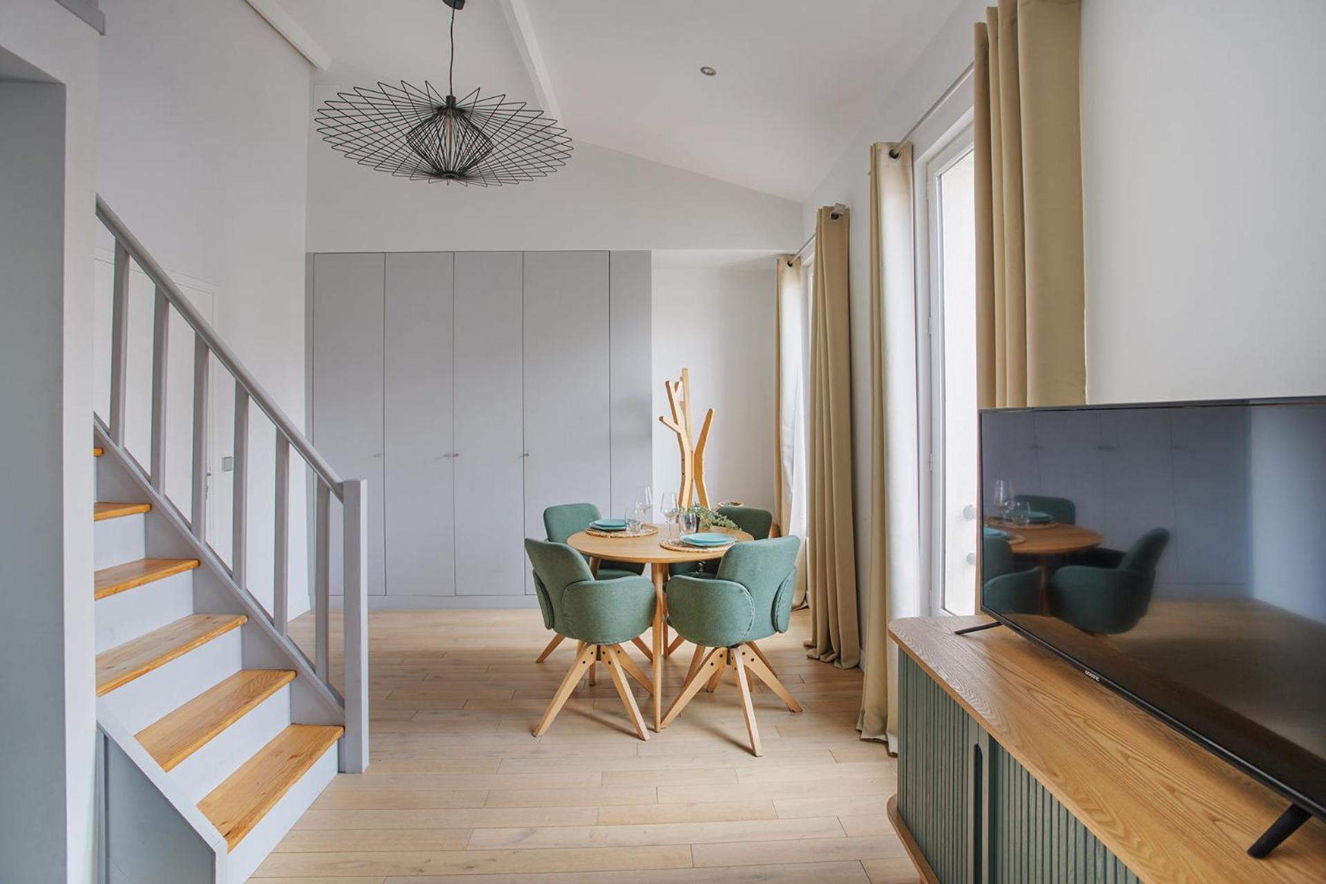 Porte Maillot Arc De Triomphe By Studio Prestige *