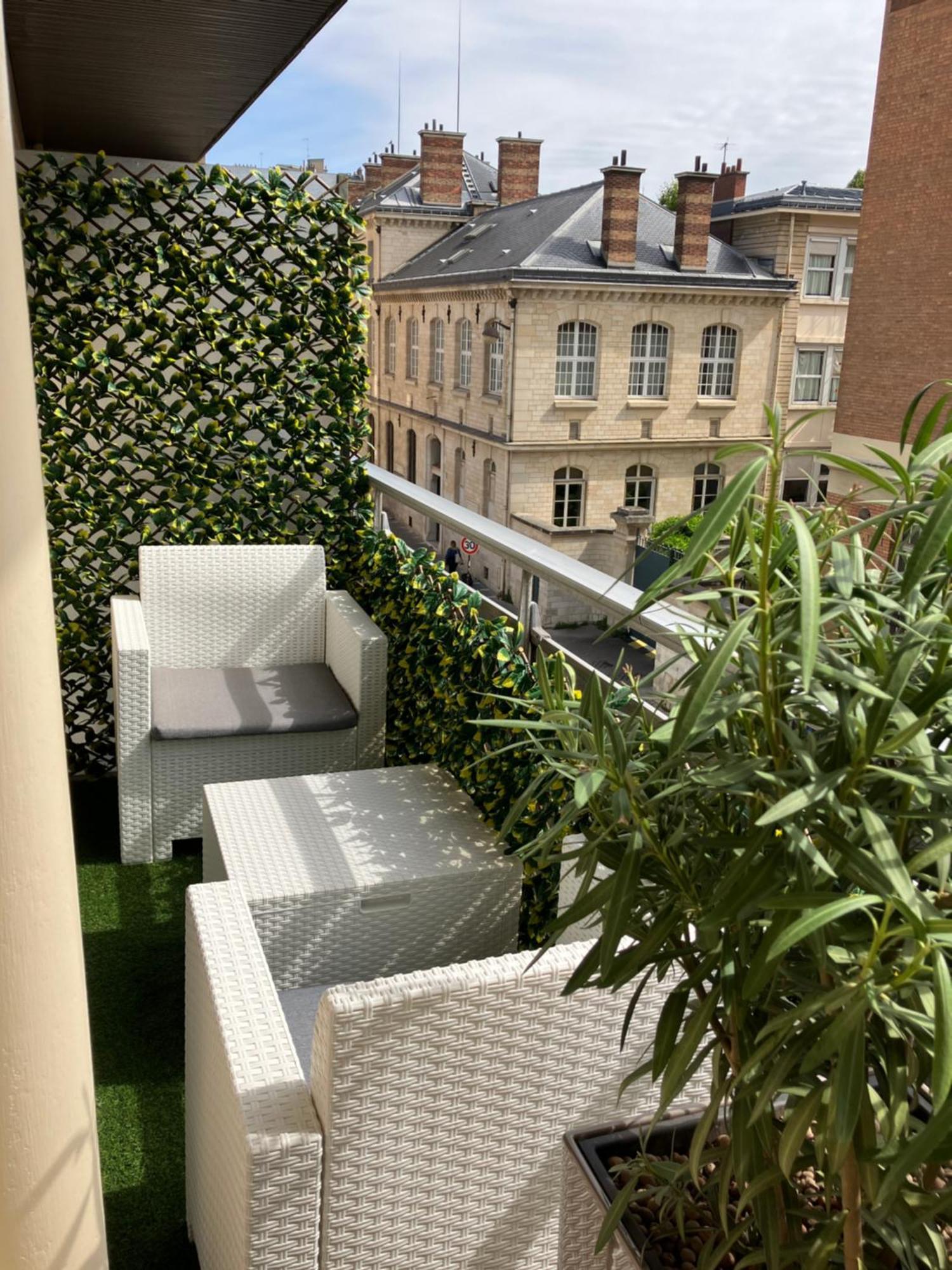42m Terrace Parigi