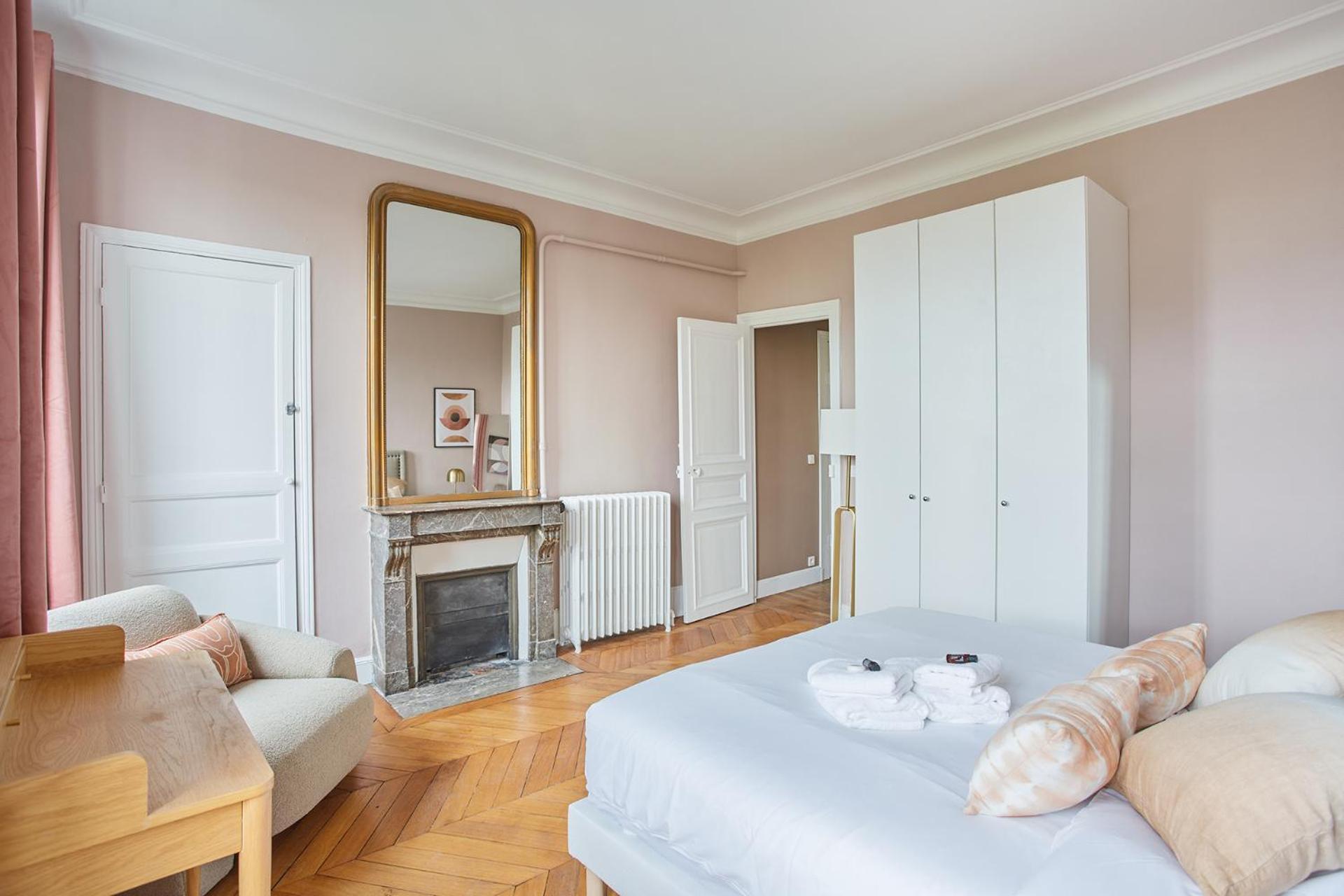 Bastille By Prestige * Parigi