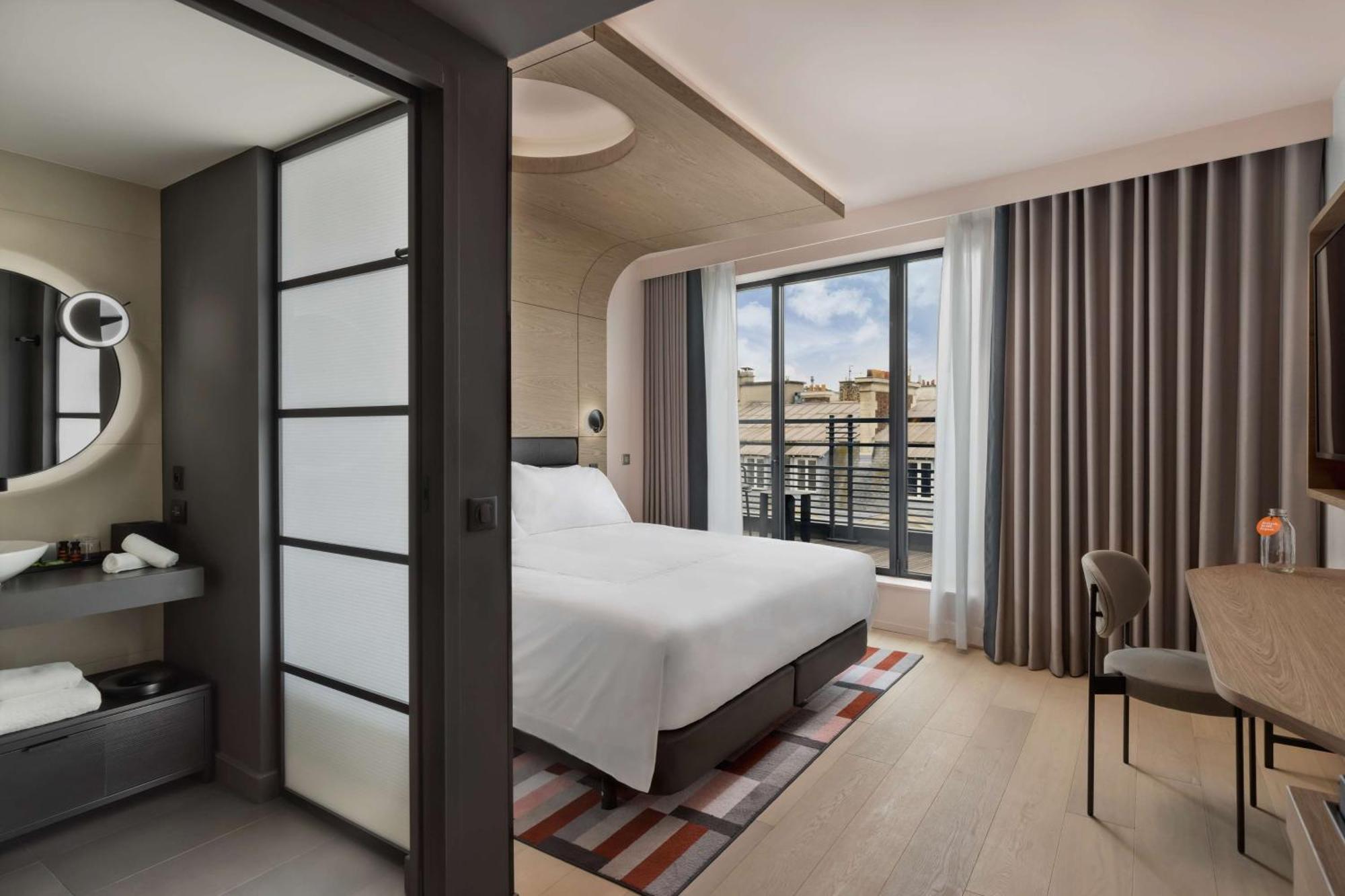 Hotel Canopy By Hilton Eiffel Tower 4*