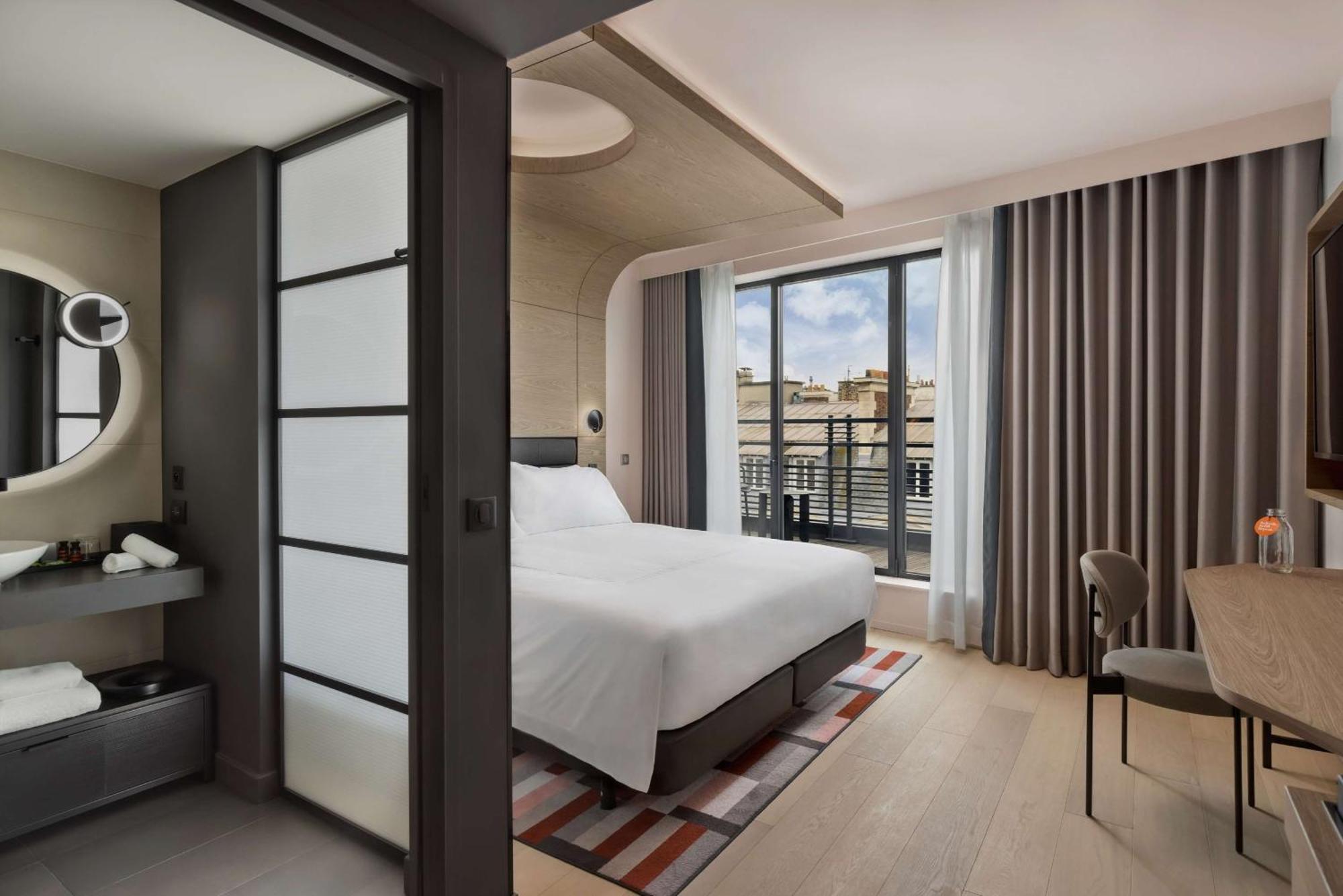 Hotel Canopy By Hilton Eiffel Tower 4*