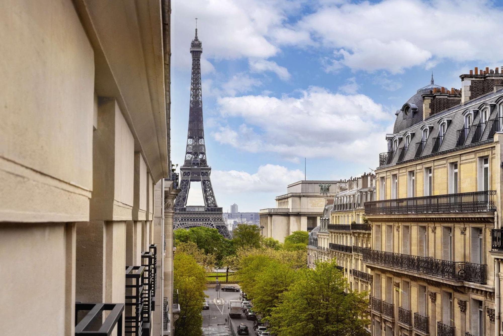 Canopy By Hilton Eiffel Tower Hotel Parigi