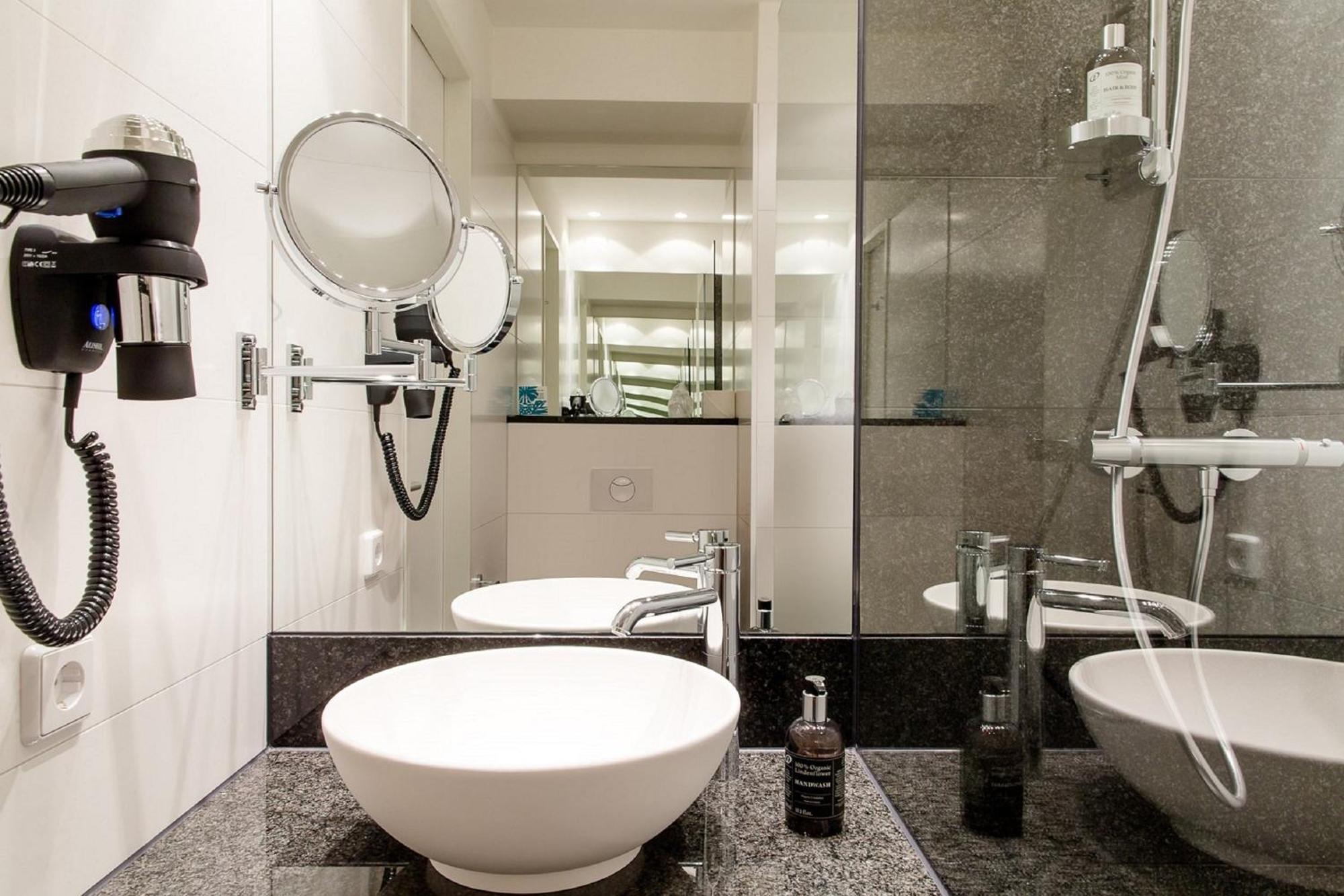 One Paris-porte Doree Hotel 3*