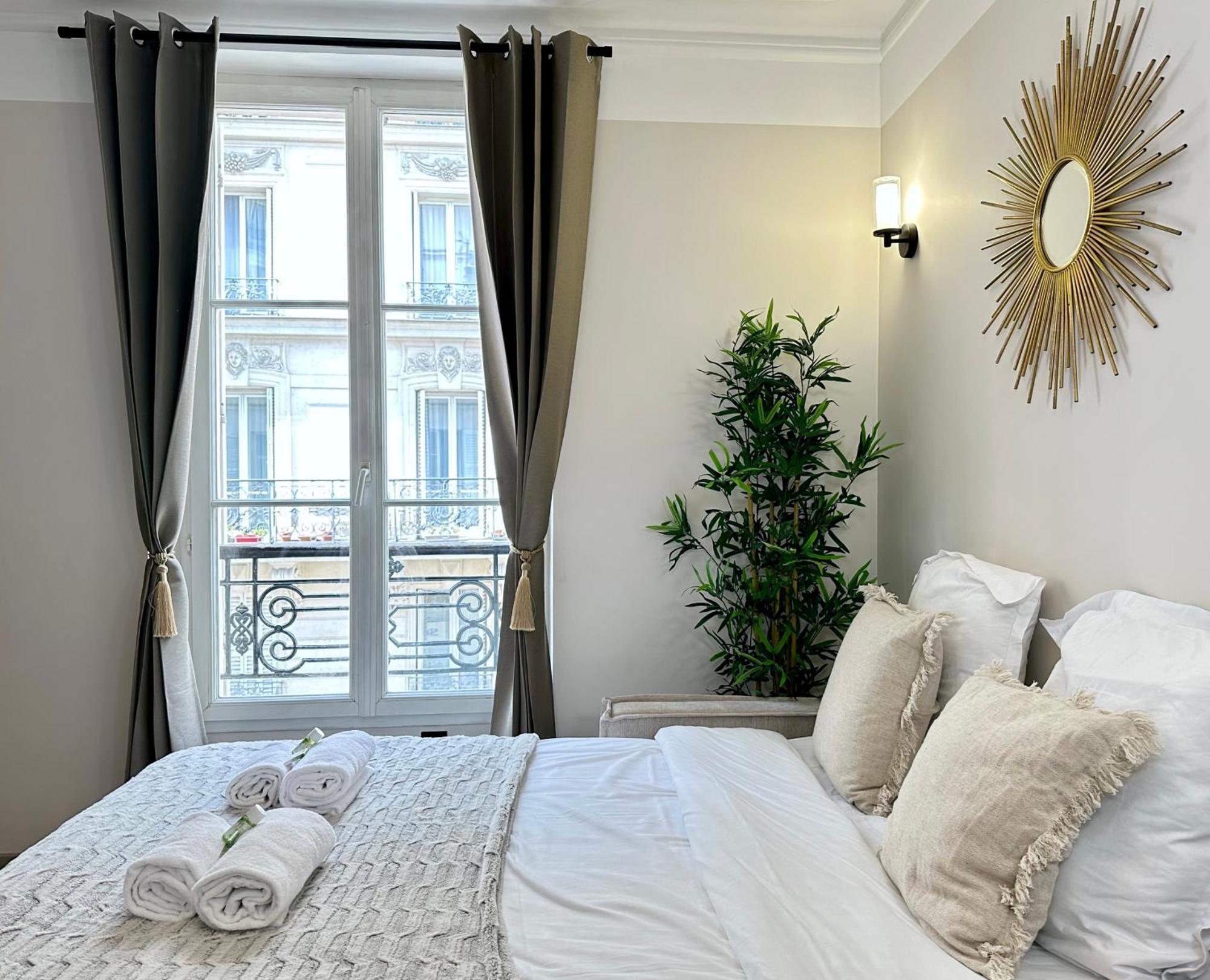 Apartment Charming With Eiffel Tower View