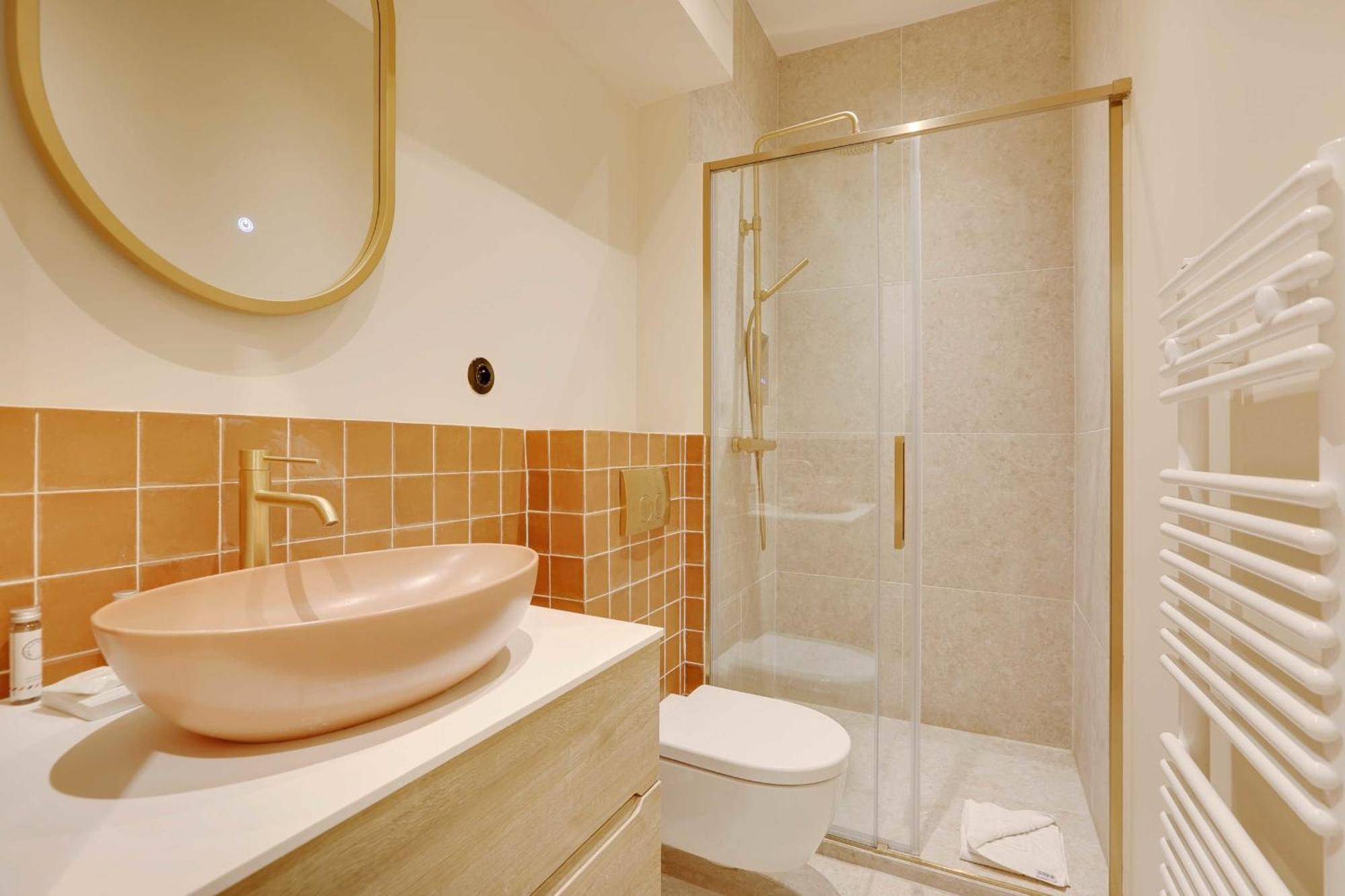 Charming -2br-6p- Montmartre * Parigi