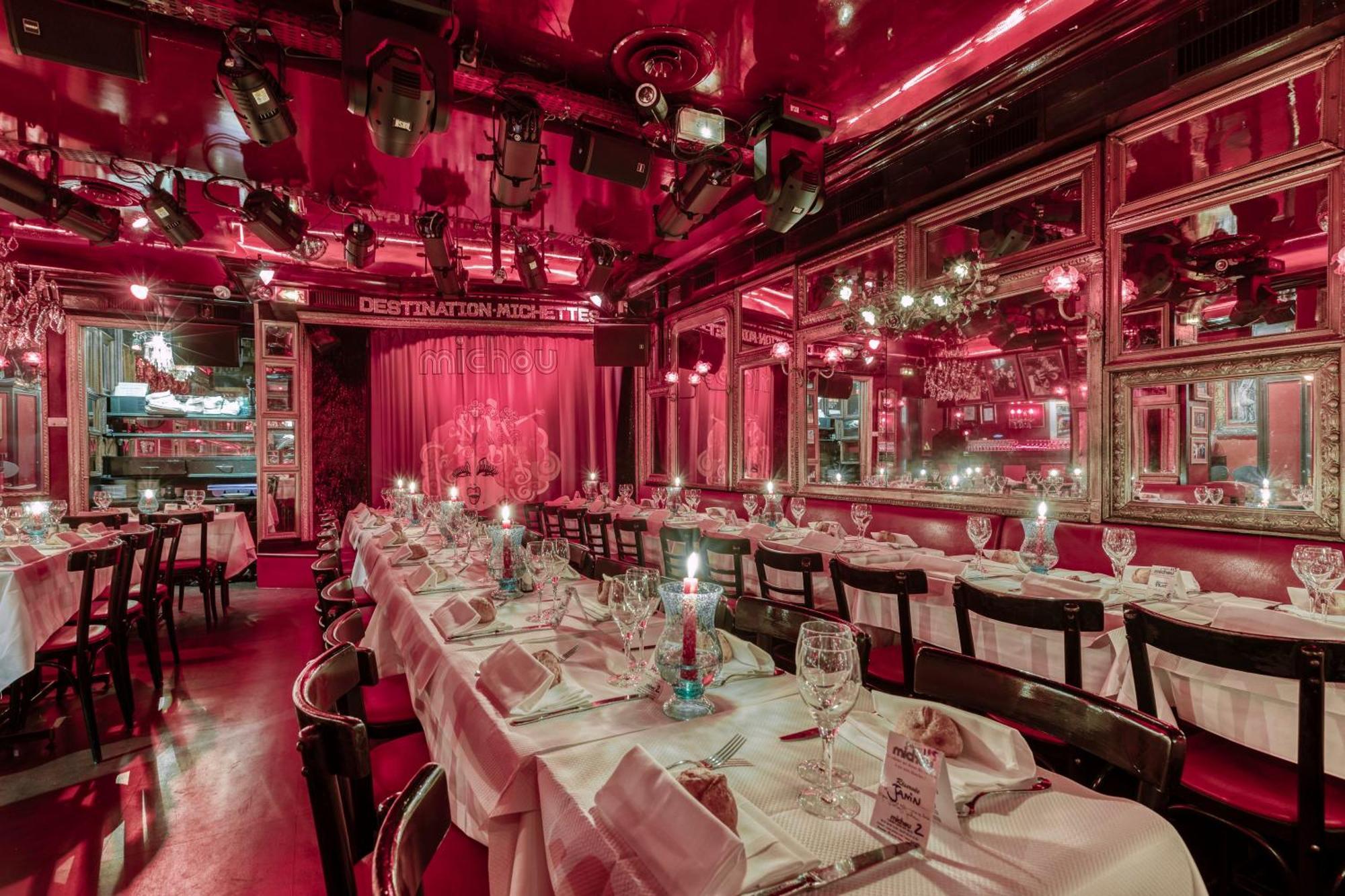 Métro Pigalle,garçonnière 25 M2, 3 Per, Cabarets Théâtres,restaurants,tout Confort Appartamento