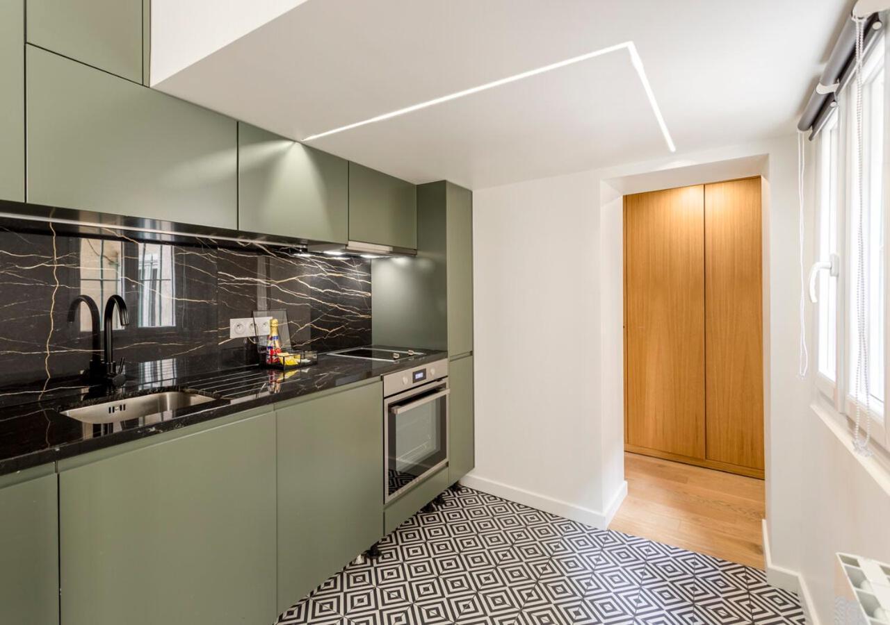 Apartment Elegance & Design Center Paris