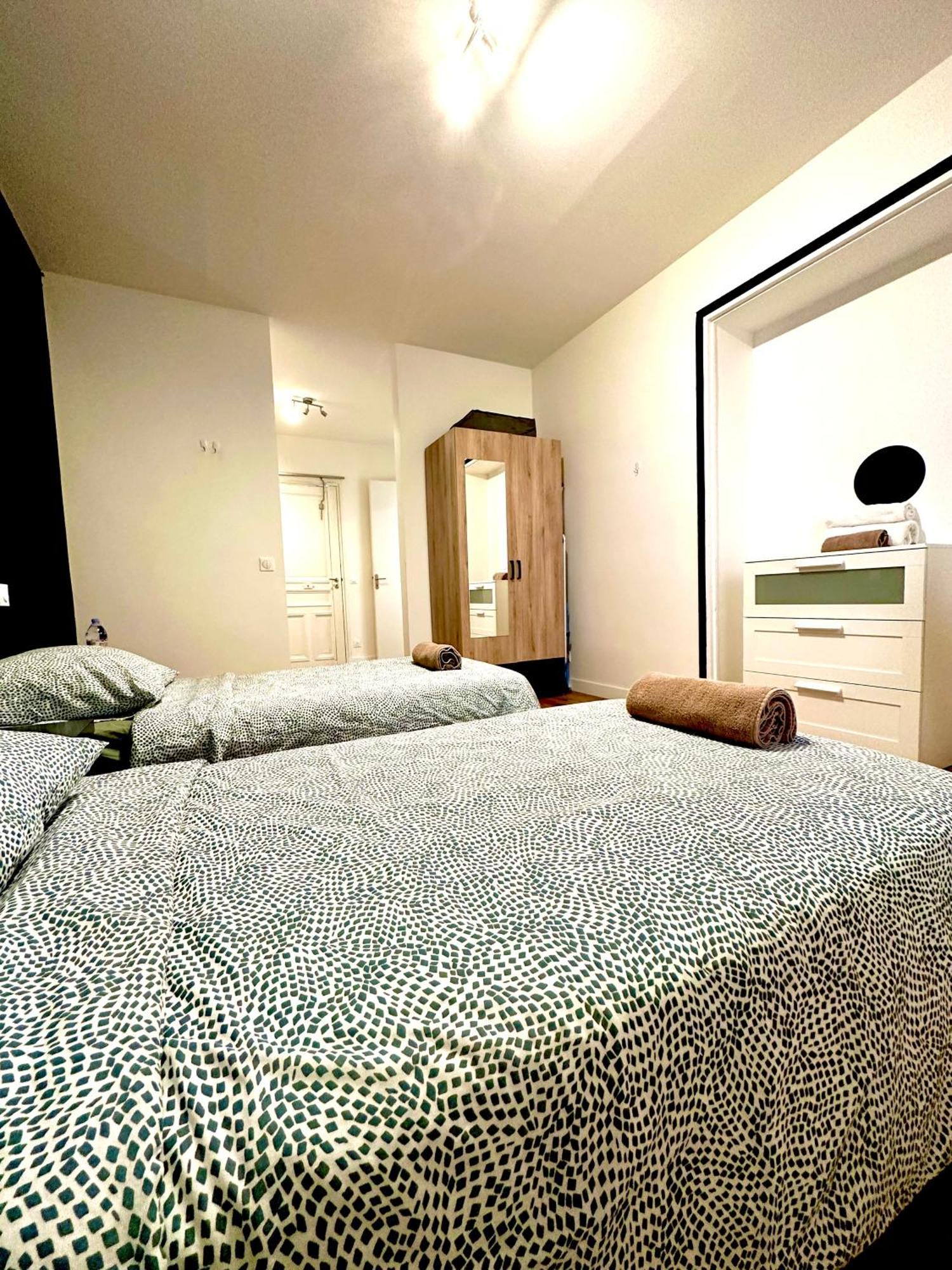 Champs Elysees 3 * Parigi