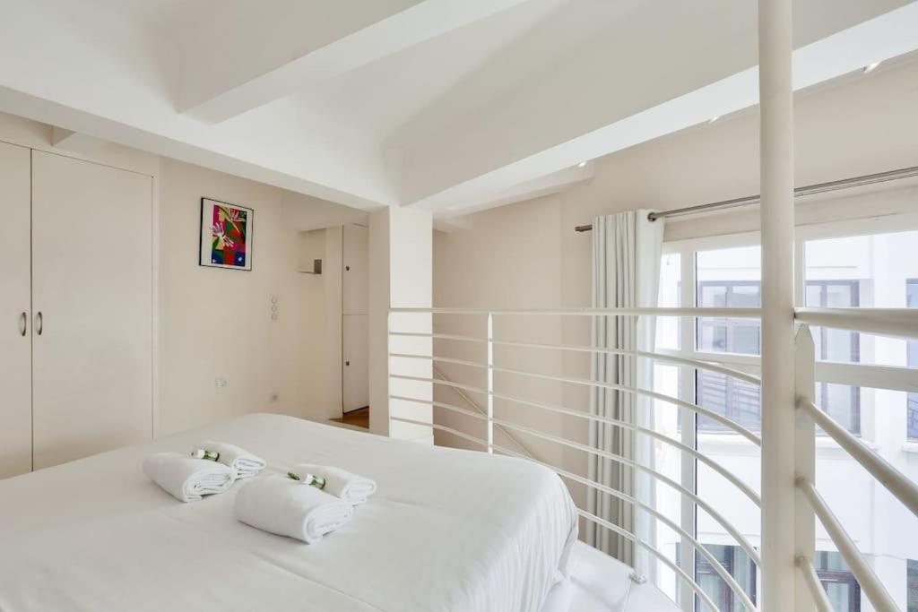 Mini-loft De Charme Au Coeur De Parigi