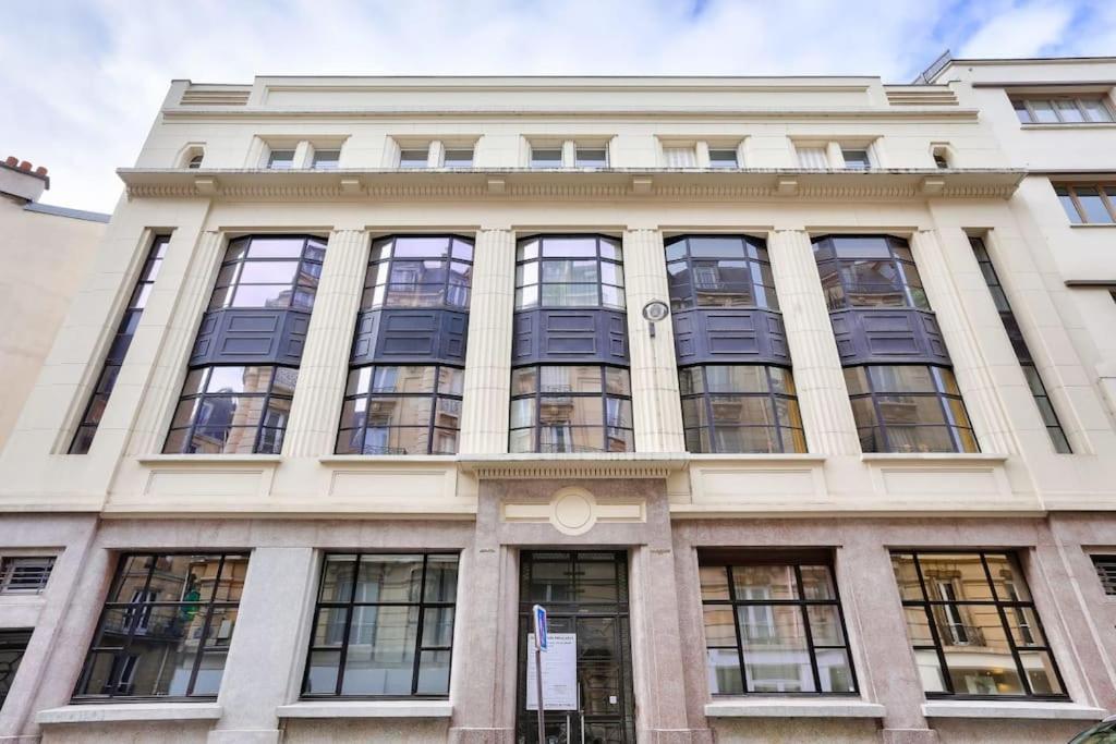 Mini-loft De Charme Au Coeur De Parigi