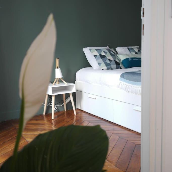 Haussmanannien Cosy - Republique Paris