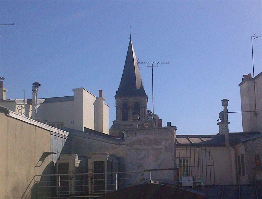 Des Deux Continents Hotel 3*