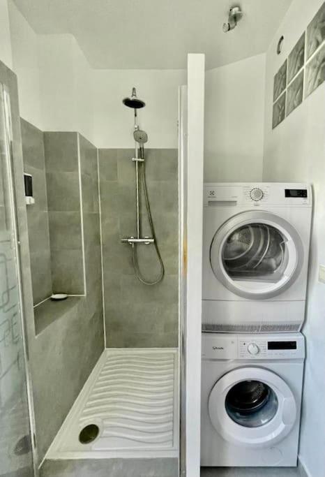 Apartment Gustave - Charming Eiffel Tower - Paris