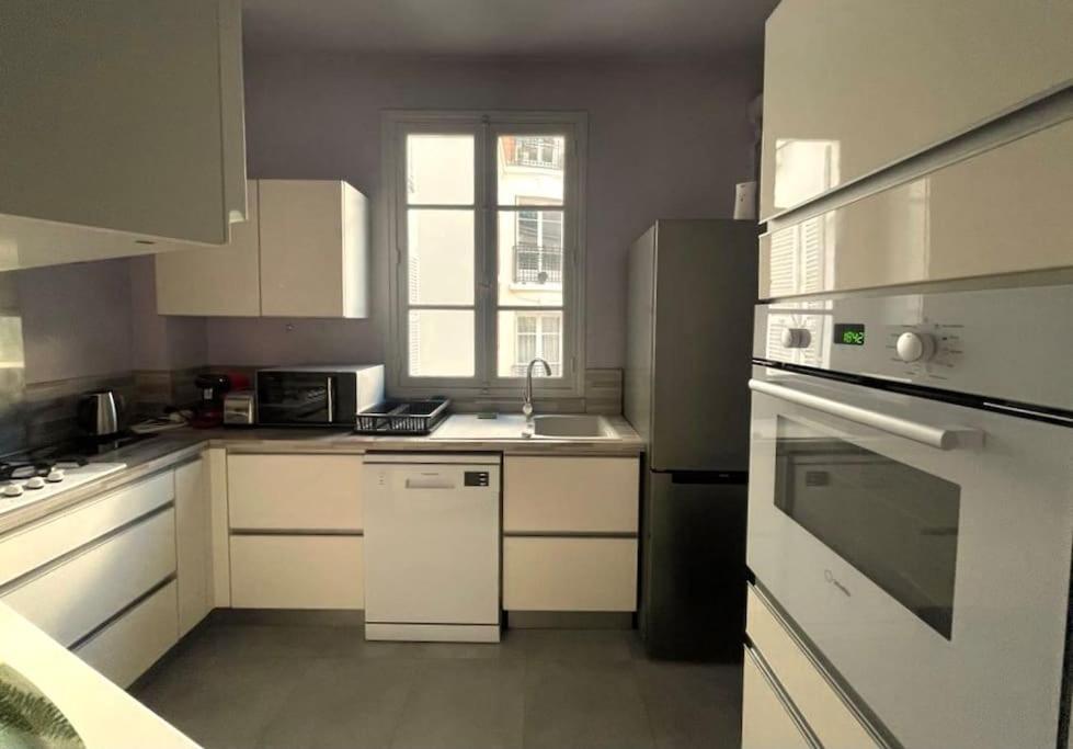 Gustave - Charming Eiffel Tower - Apartment *