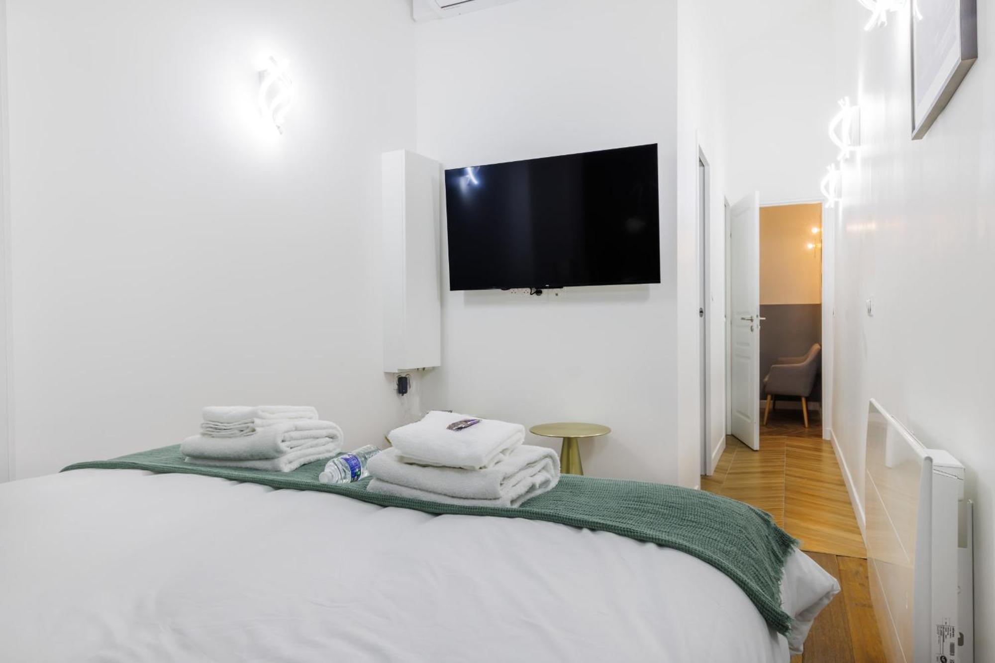 2br-6p - Gare De L'est Apartment *