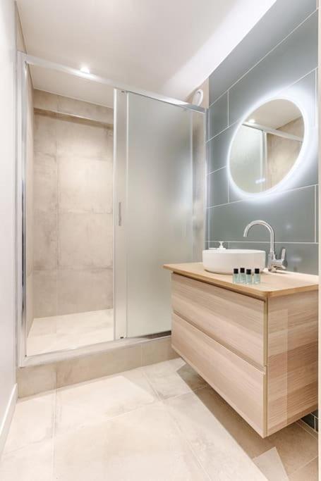 Mykeypers - Chic & Elegant Flat 2br/6p- Republique Appartamento Parigi