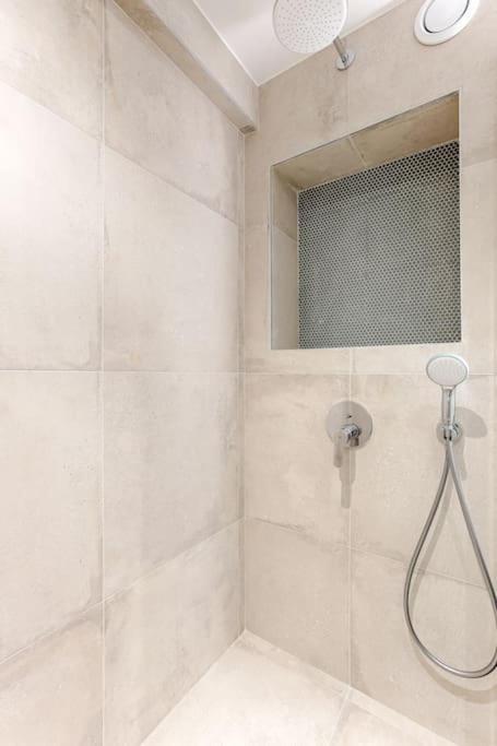 Mykeypers - Chic & Elegant Flat 2br/6p- Republique Parigi