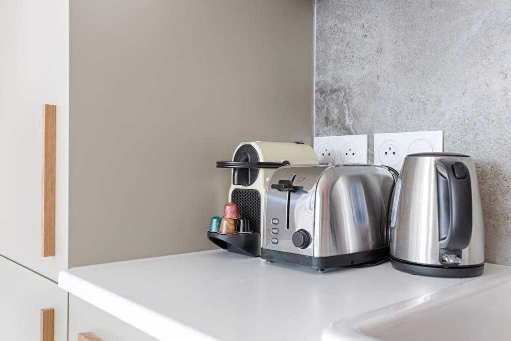 Mykeypers - Chic & Elegant Flat 2br/6p- Republique Parigi
