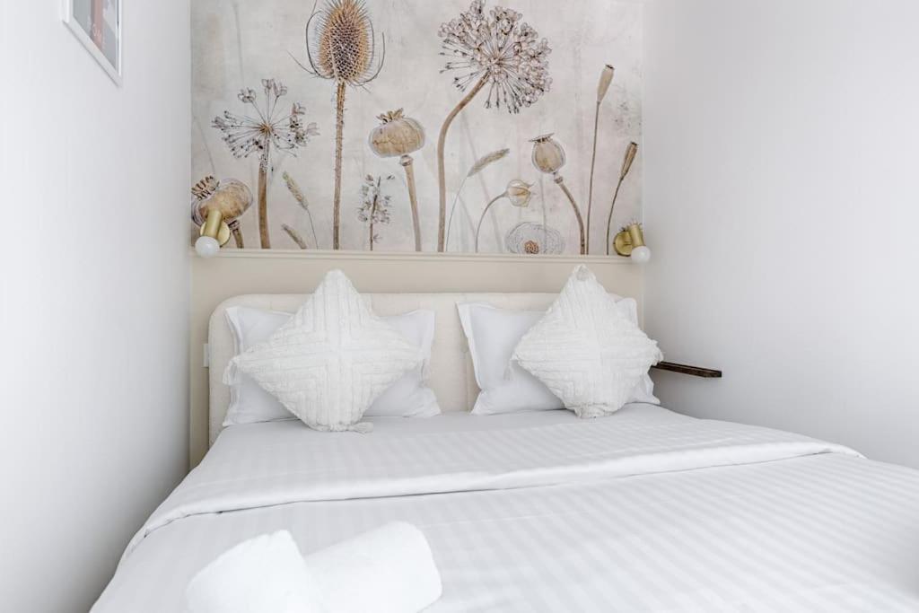 Mykeypers - Chic & Elegant Flat 2br/6p- Republique * Parigi