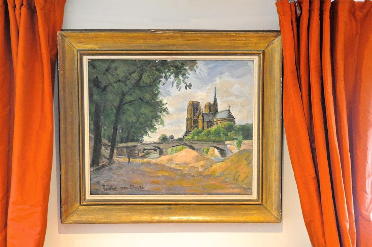 Tenderness At Notre Dame, Delacroix Appartamento *