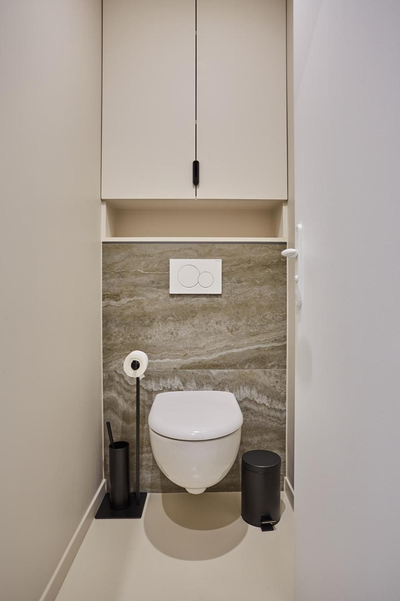 Center Of By Prestige Apartment *