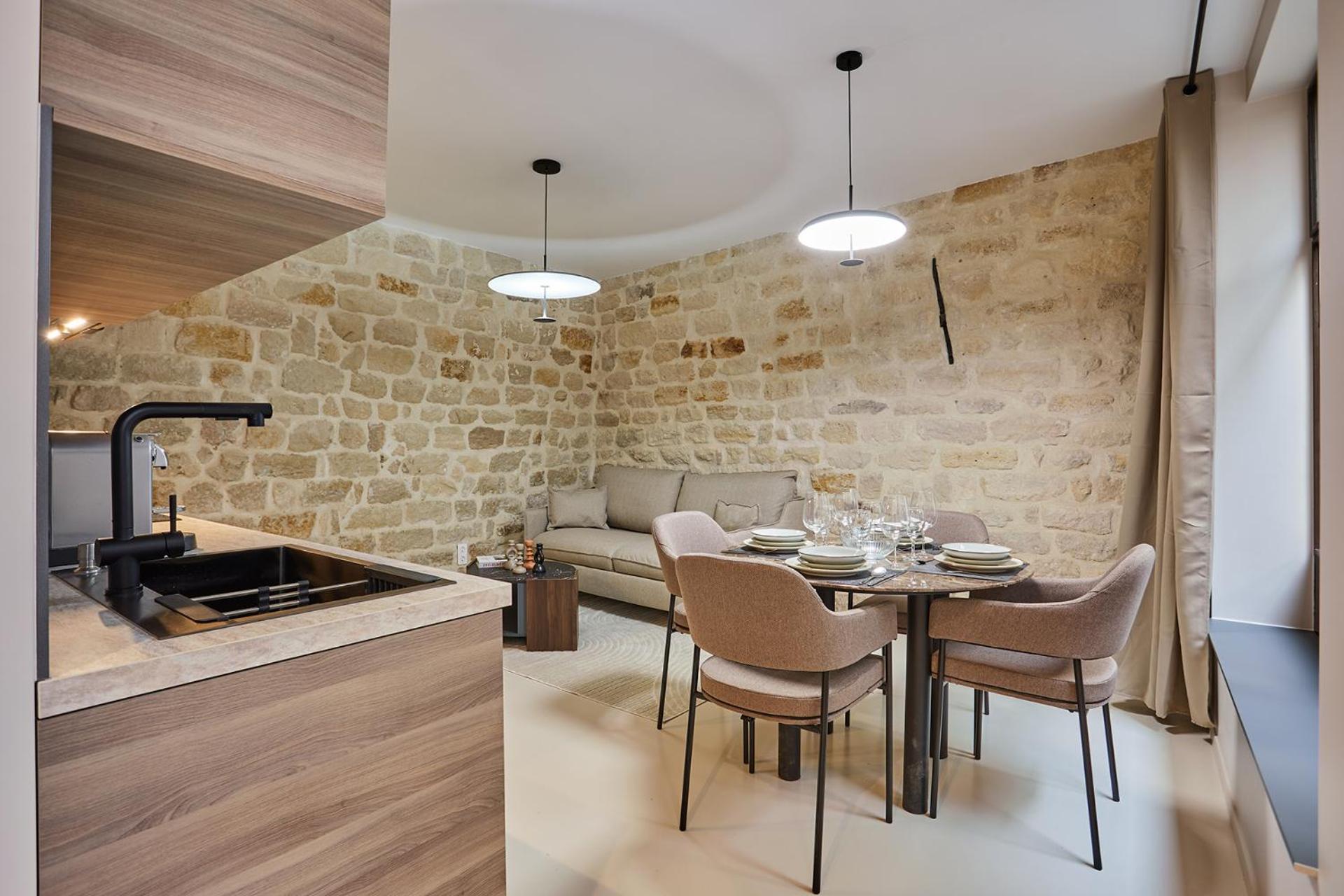 Center Of By Prestige * Paris