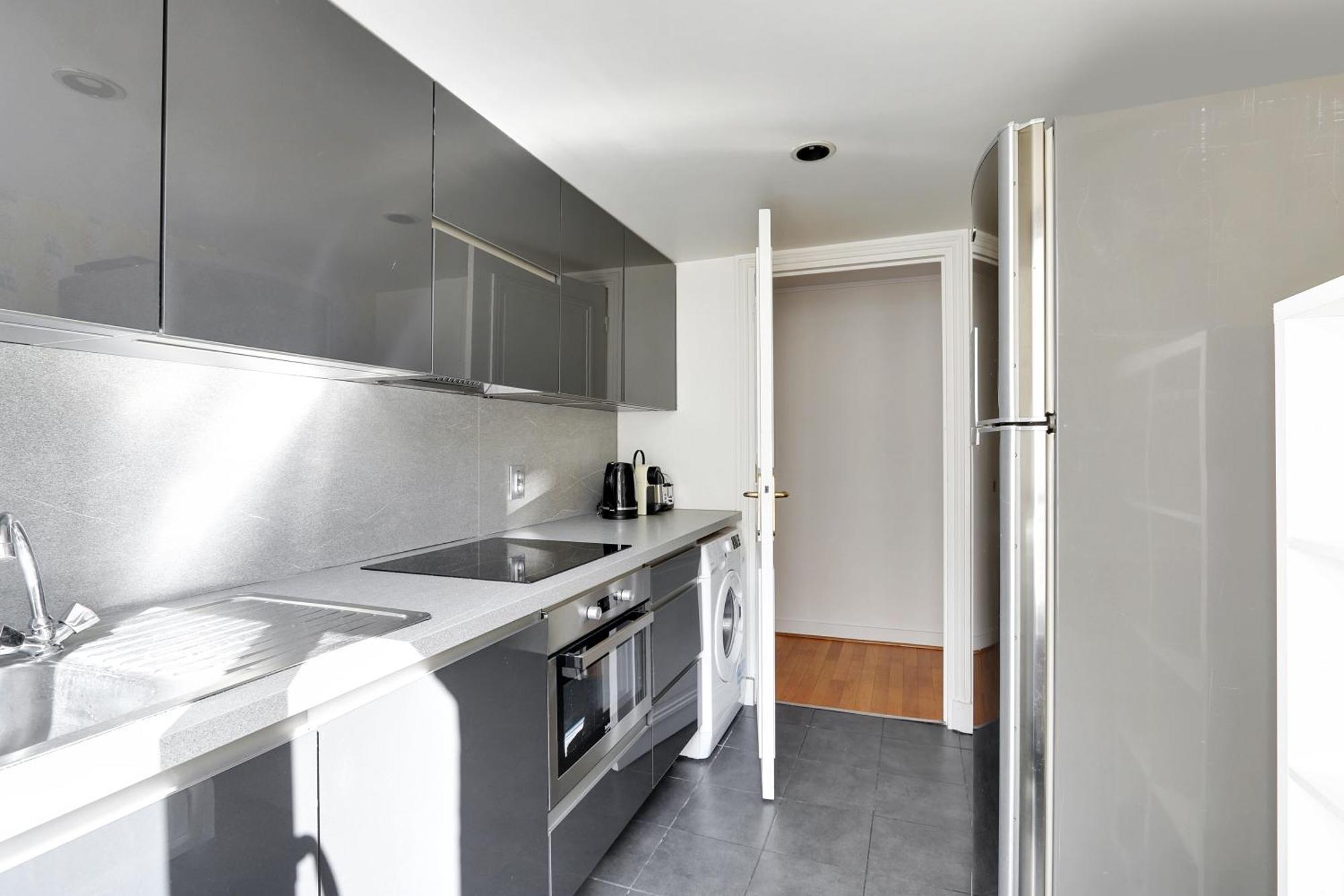 Pick A Flat's In Champs-elysees - Rue Ponthieu Appartamento Parigi