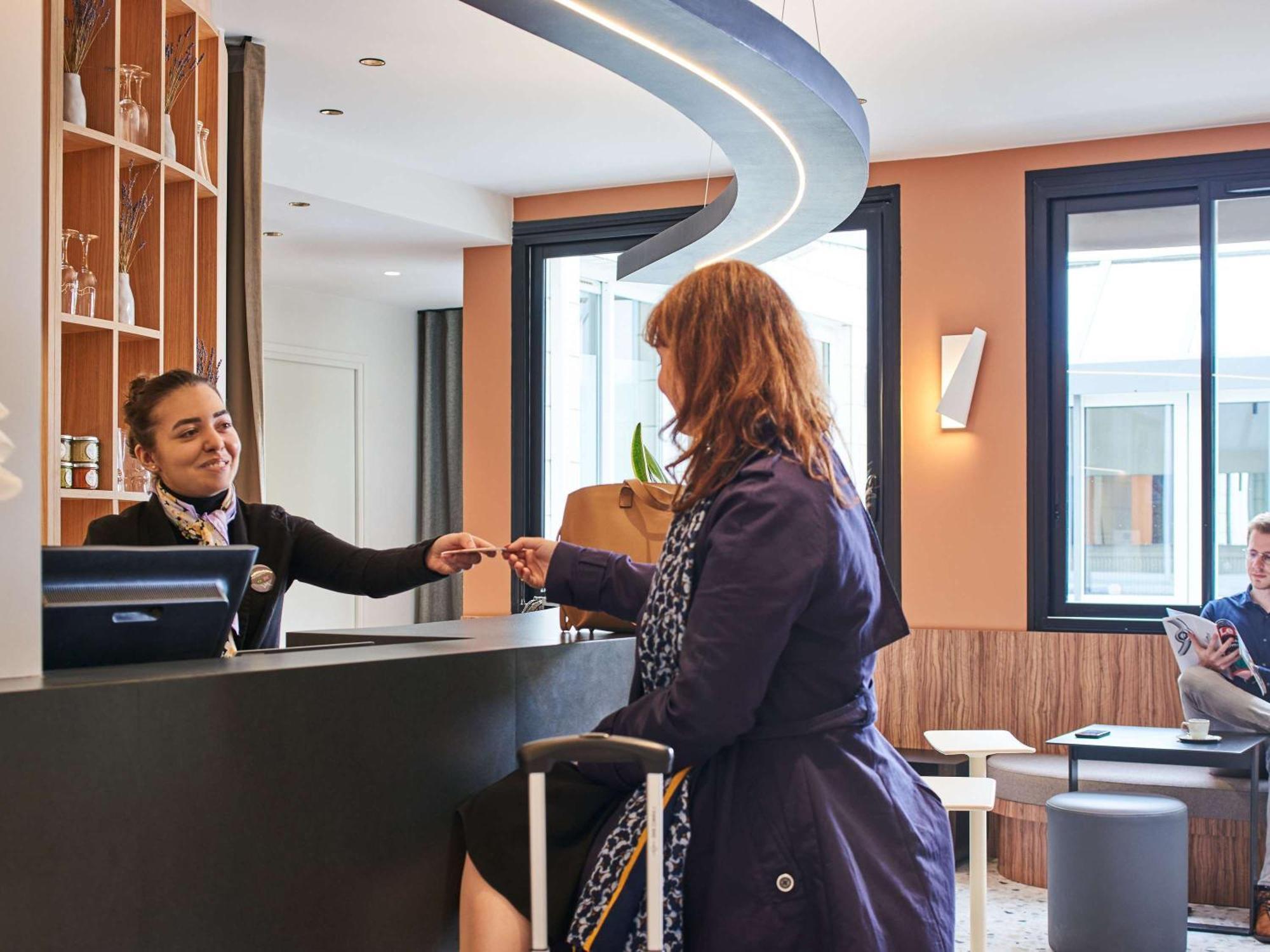 Hotel Mercure 15 Porte De Versailles 4*