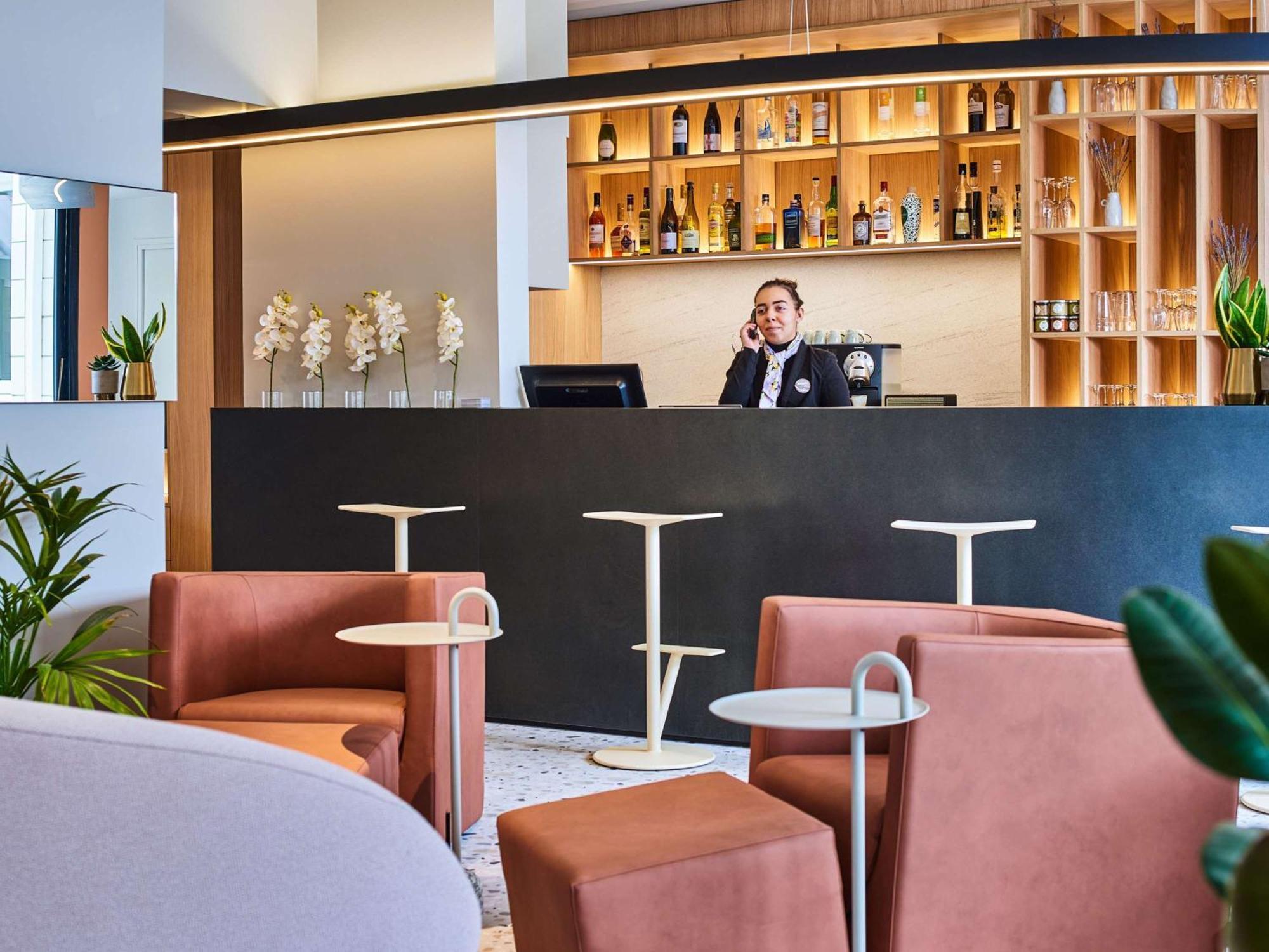 Hotel Mercure 15 Porte De Versailles 4*