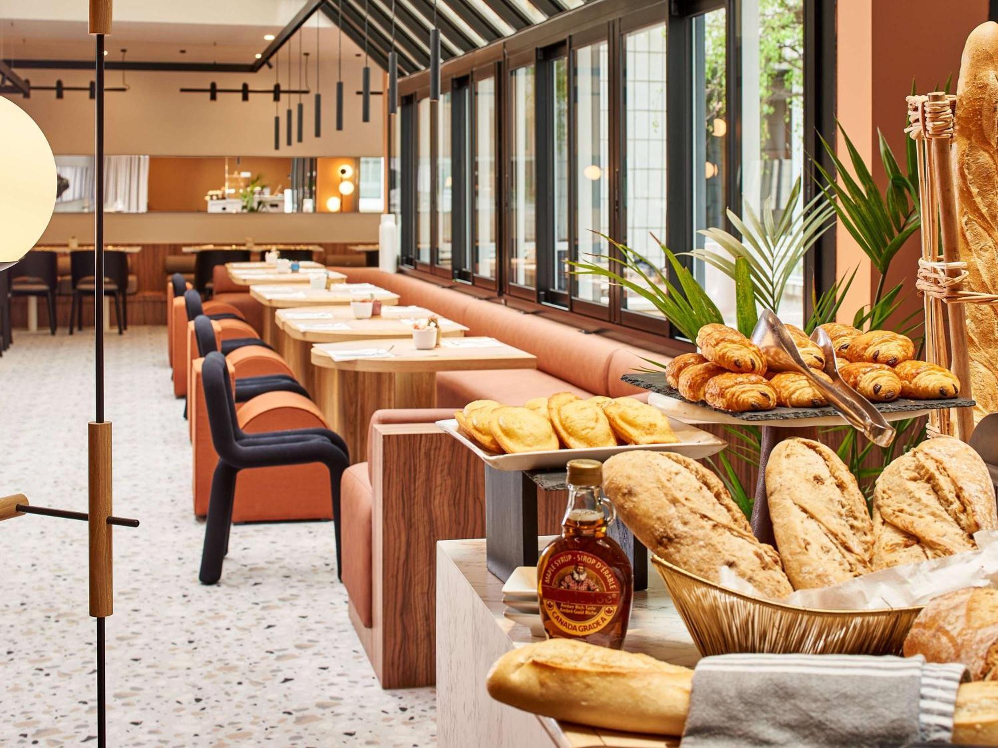 Mercure 15 Porte De Versailles 4*