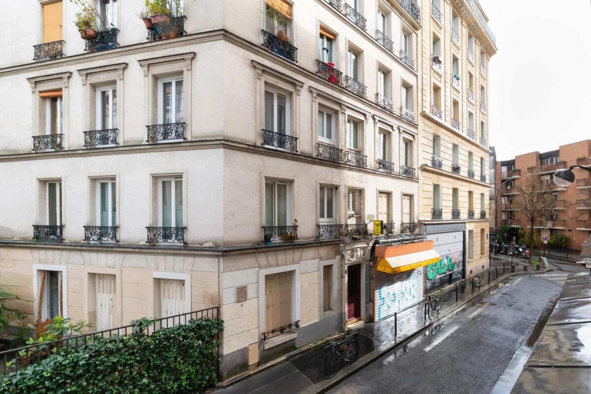 Stylish Contemporary 1bd Apartmentmenilmontant Appartamento Parigi