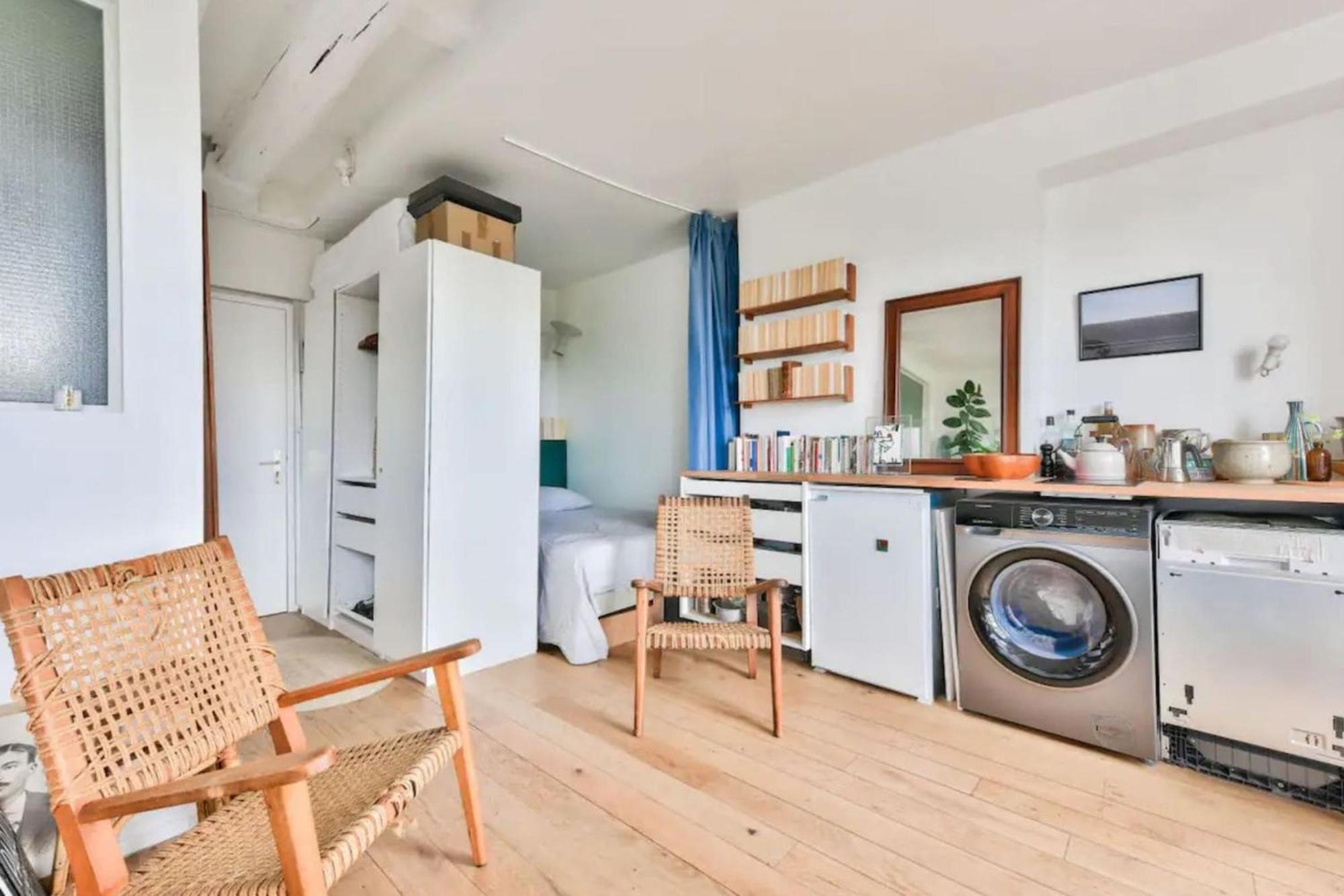 Studio With View Of Montmartre * Parigi