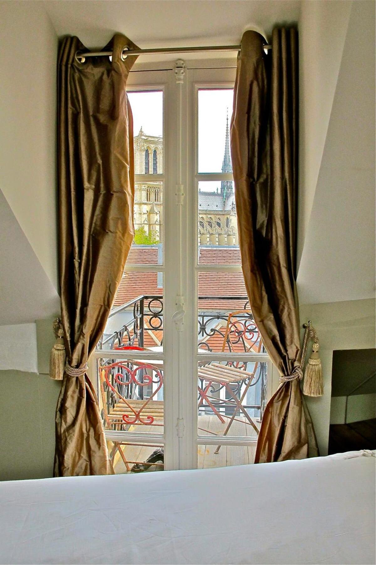 A Balcony On Notre Dame *