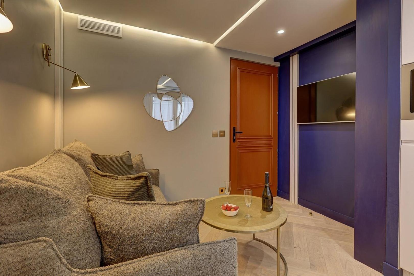 369 Fondary 5 - Superb In Parigi