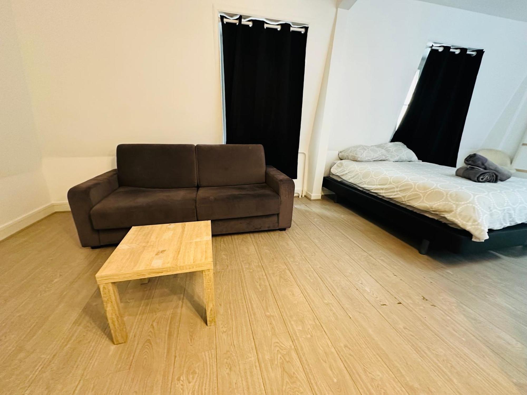 Spacieuses Flats Montaigne Champs Elysee * Parigi
