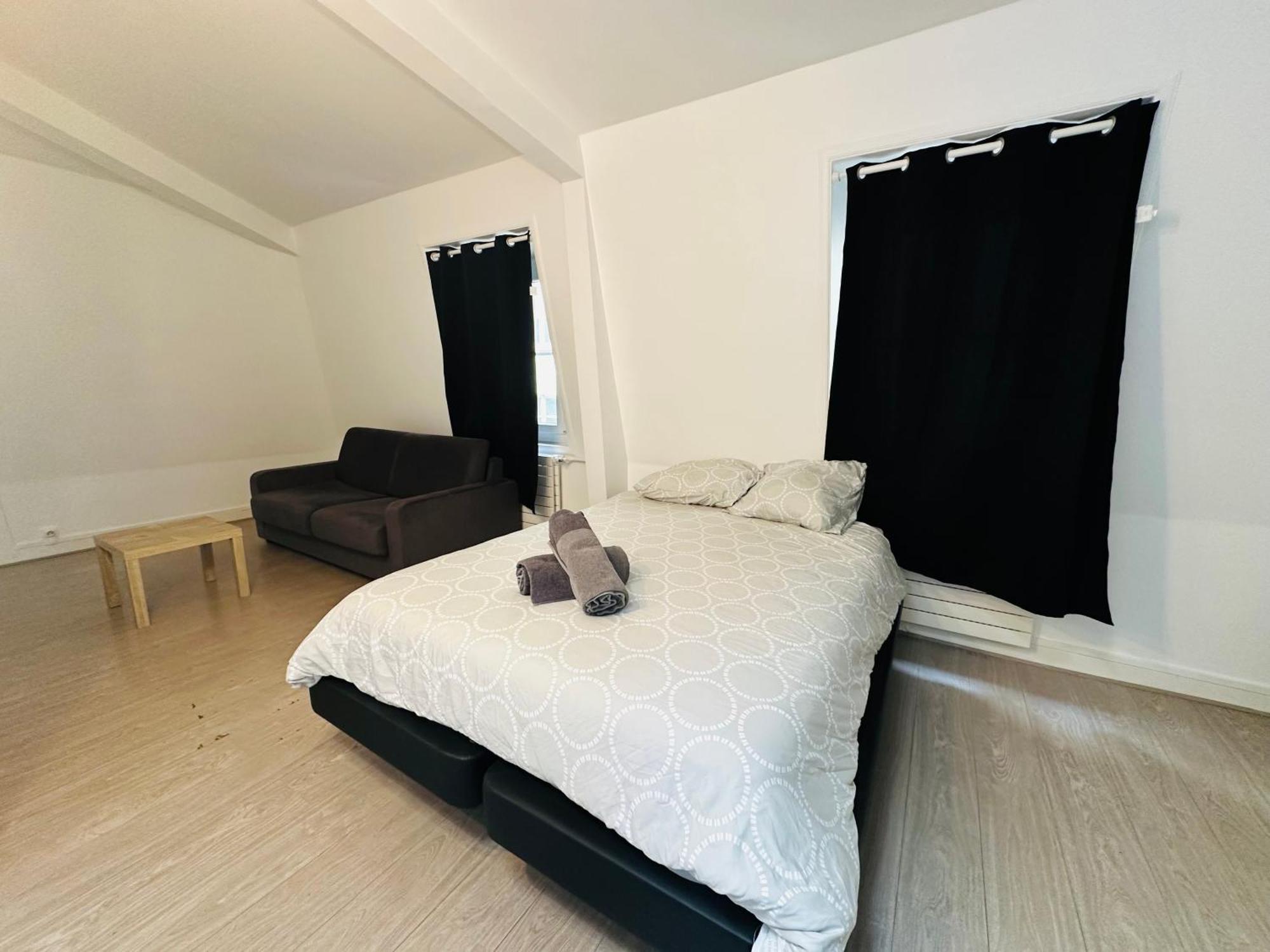 Spacieuses Flats Montaigne Champs Elysee Appartamento