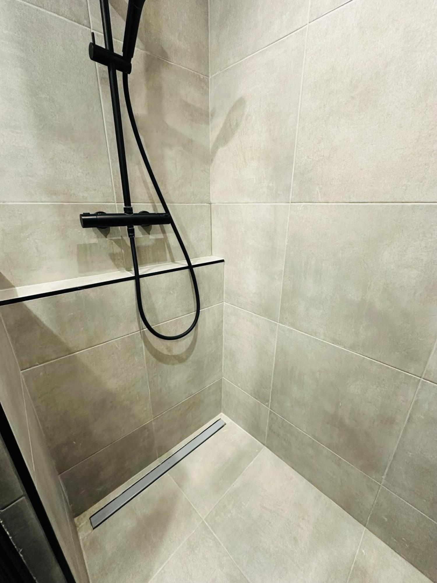 Appartamento Spacieuses Flats Montaigne Champs Elysee *