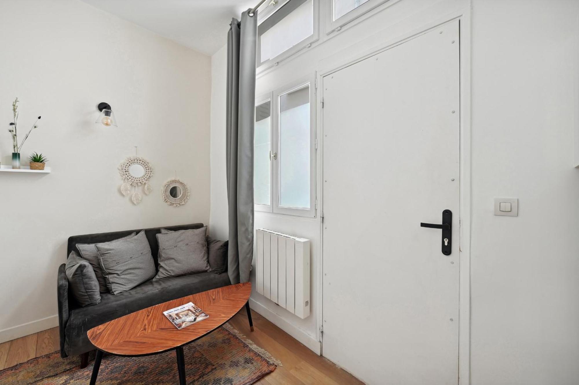 Denisa - Welkeys Apartment *